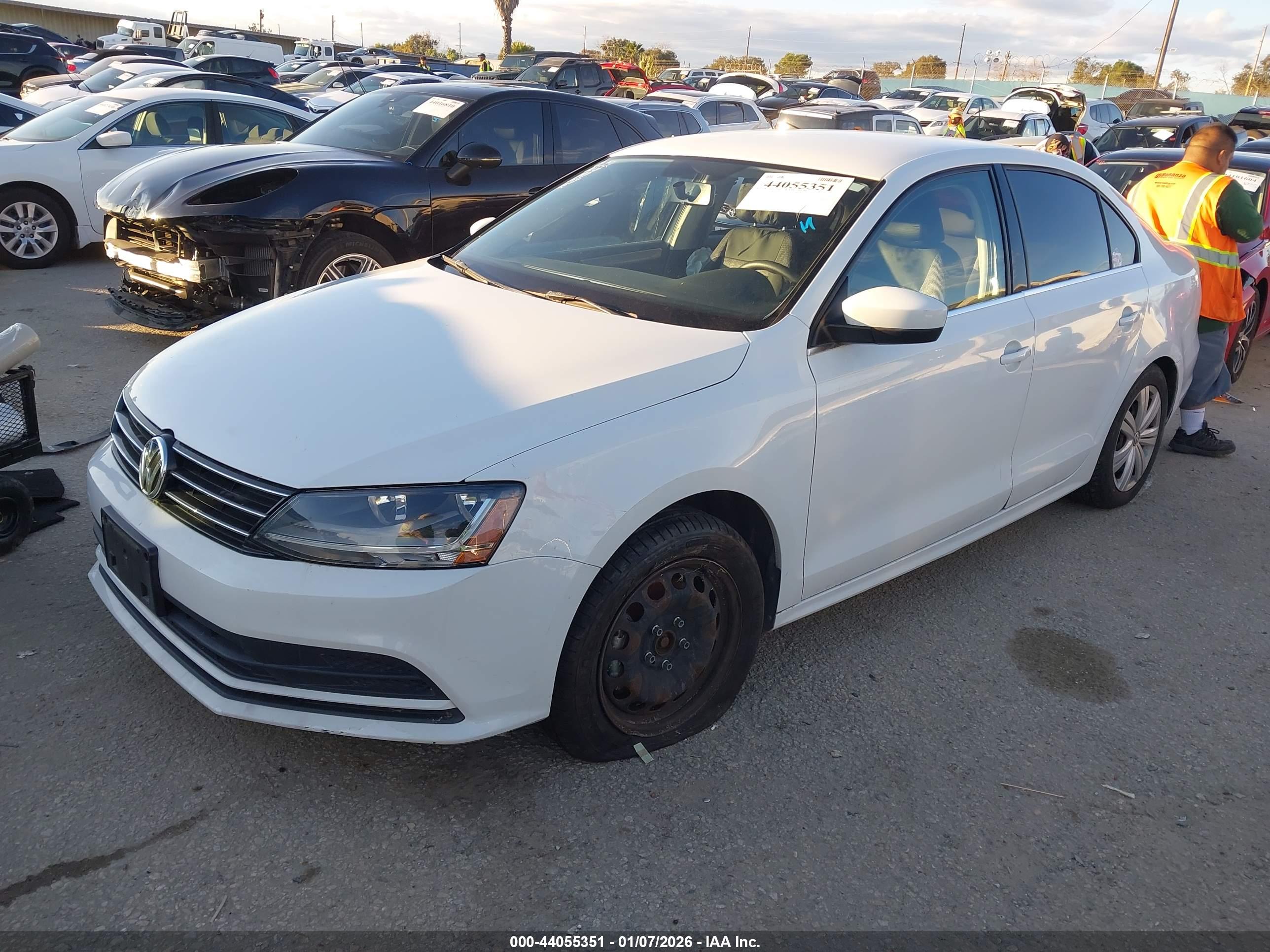 VOLKSWAGEN JETTA image 2