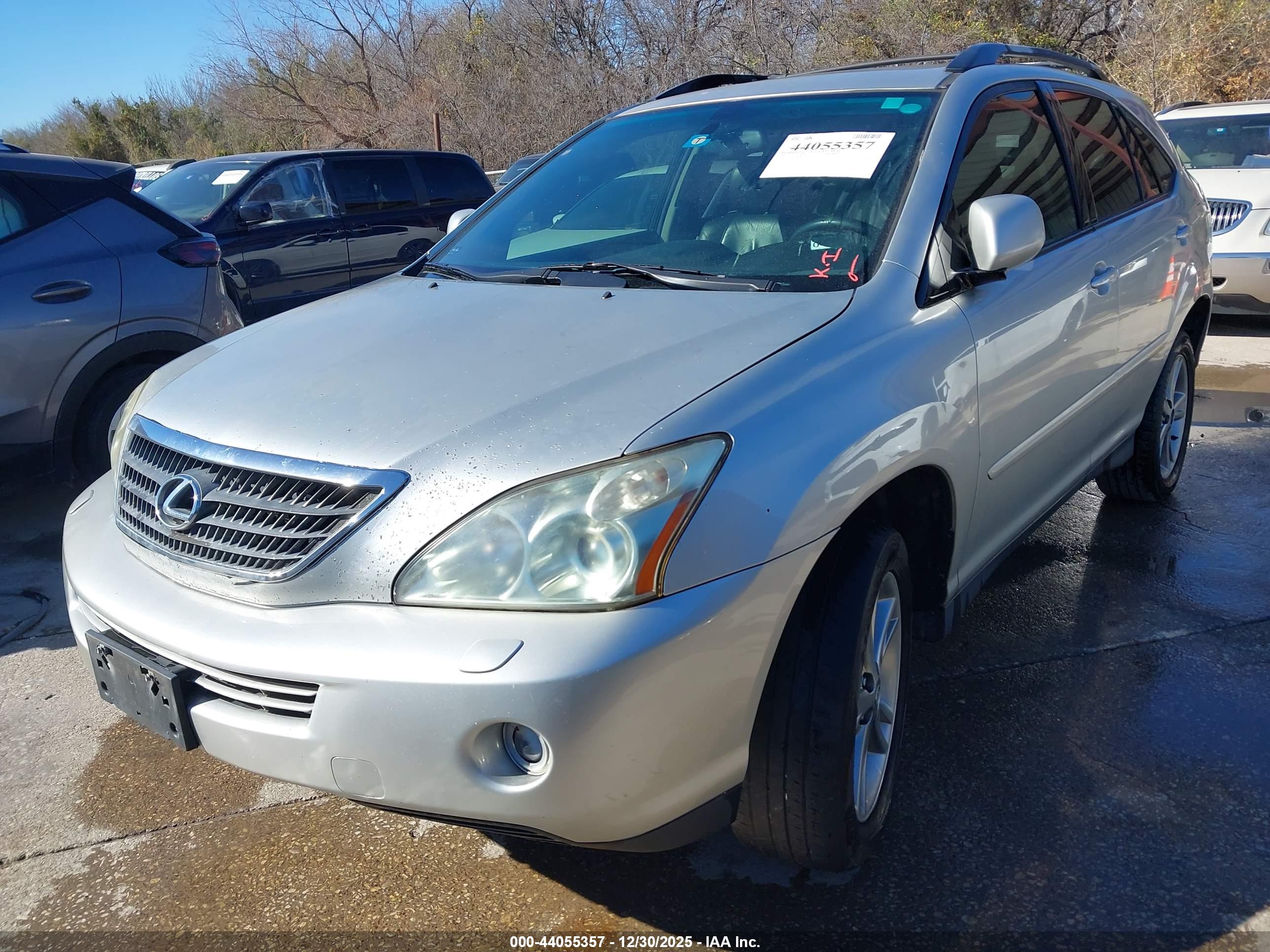 LEXUS RX image 2
