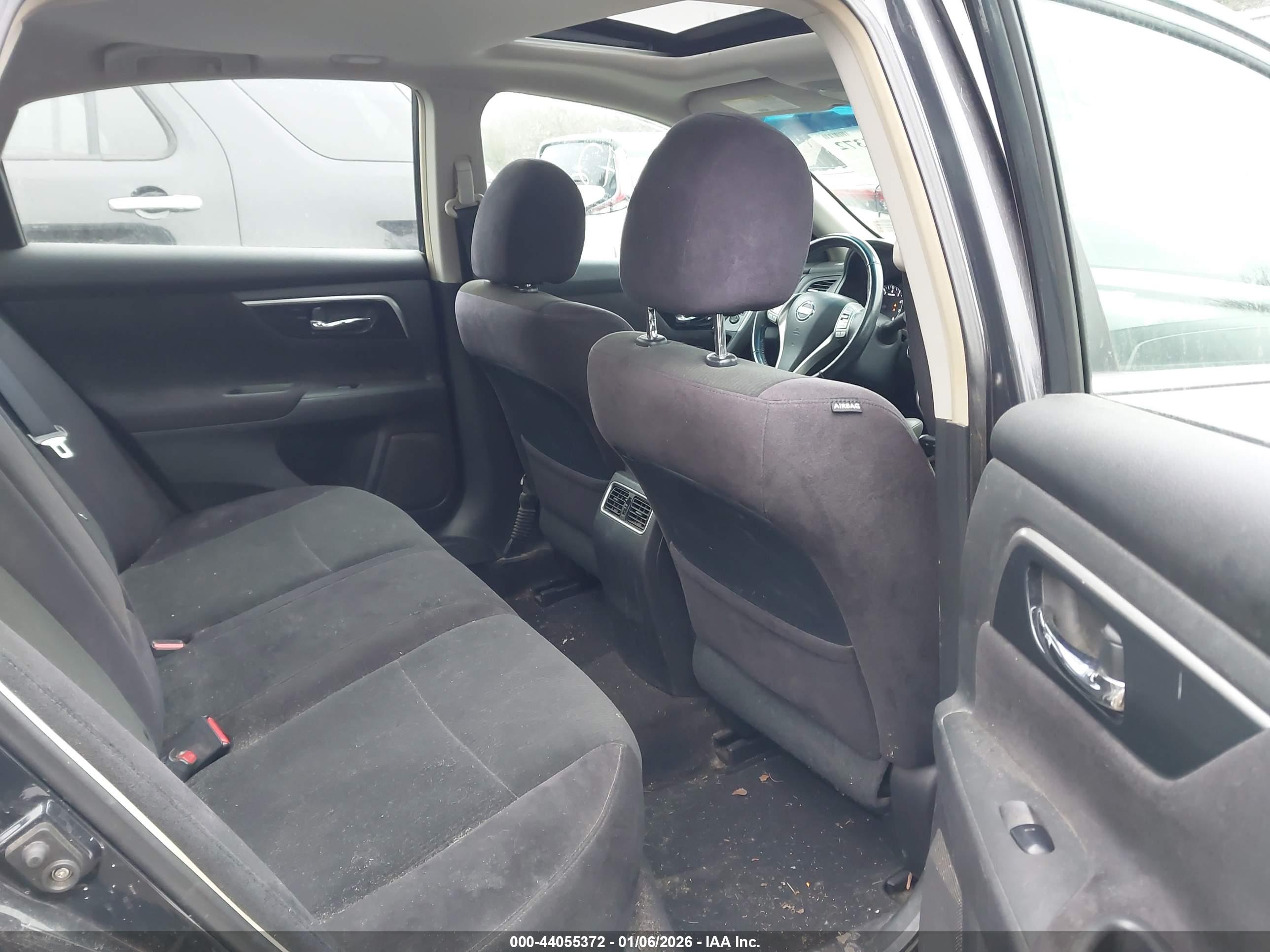 NISSAN ALTIMA image 8