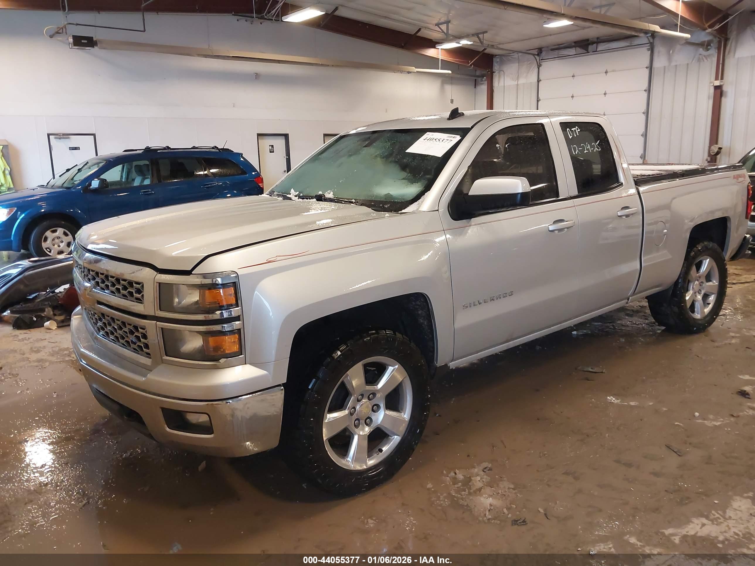 CHEVROLET SILVERADO image 2