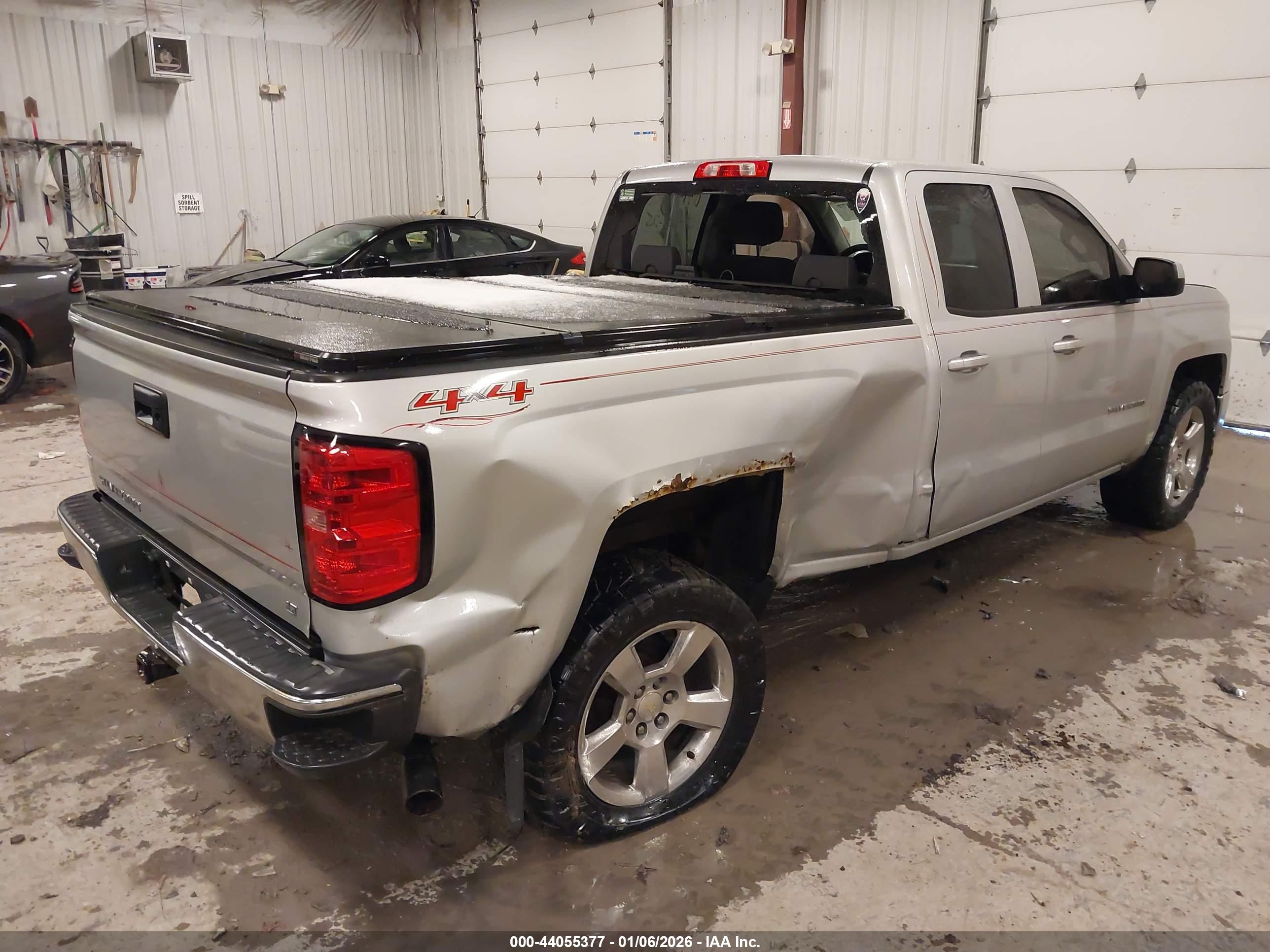 CHEVROLET SILVERADO image 4