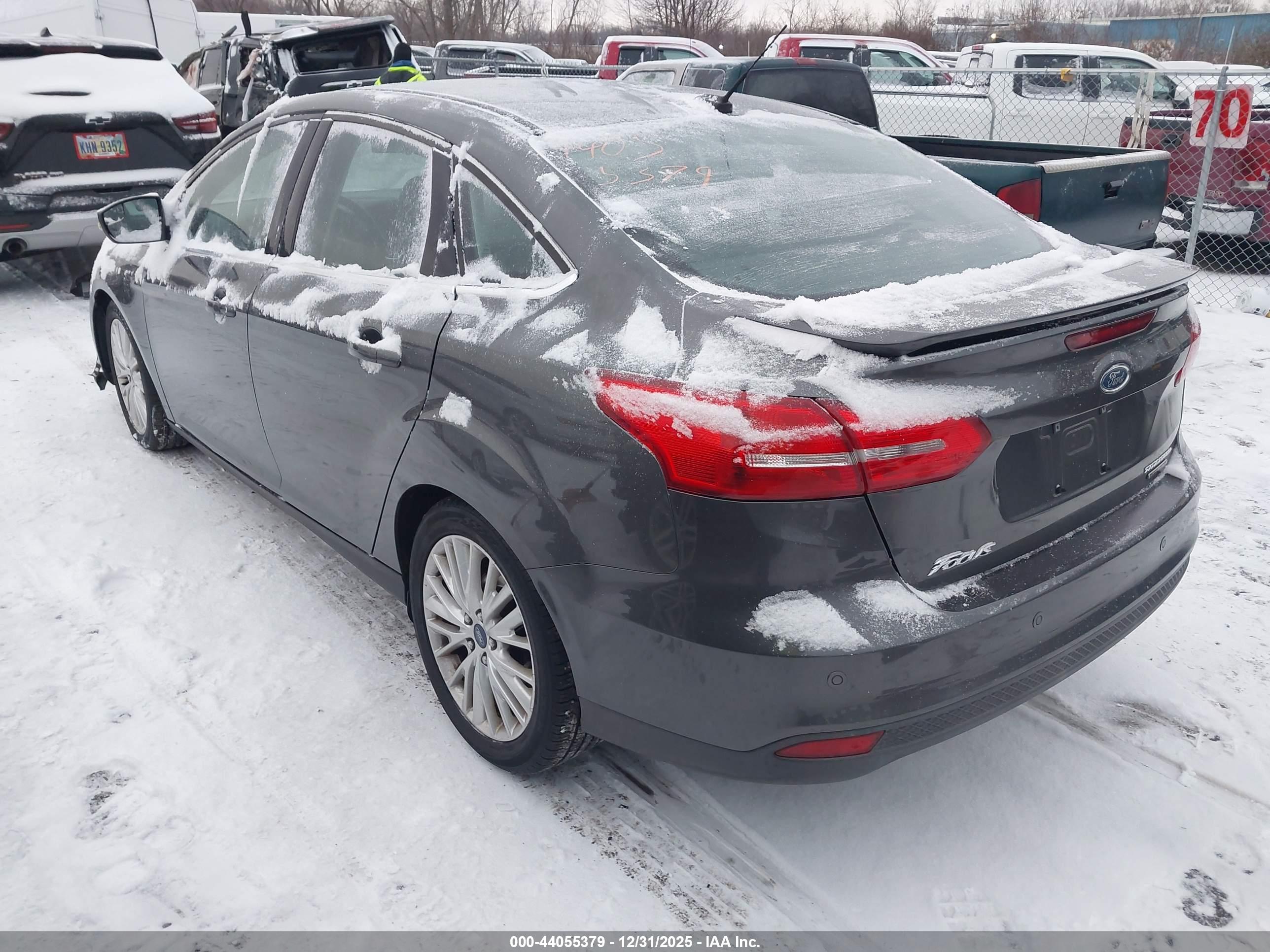 FORD FOCUS image 3