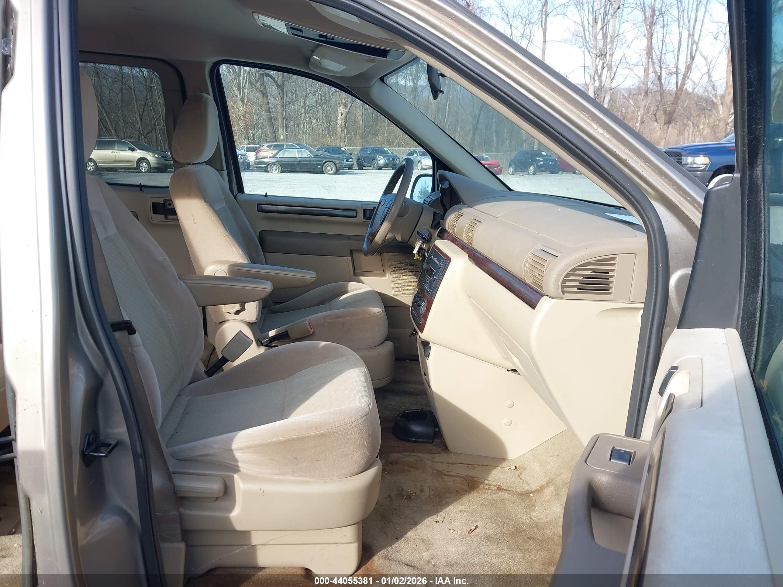 FORD FREESTAR image 5