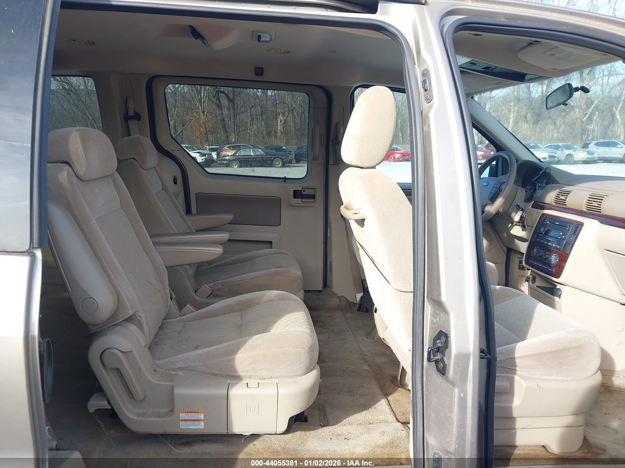 FORD FREESTAR image 8