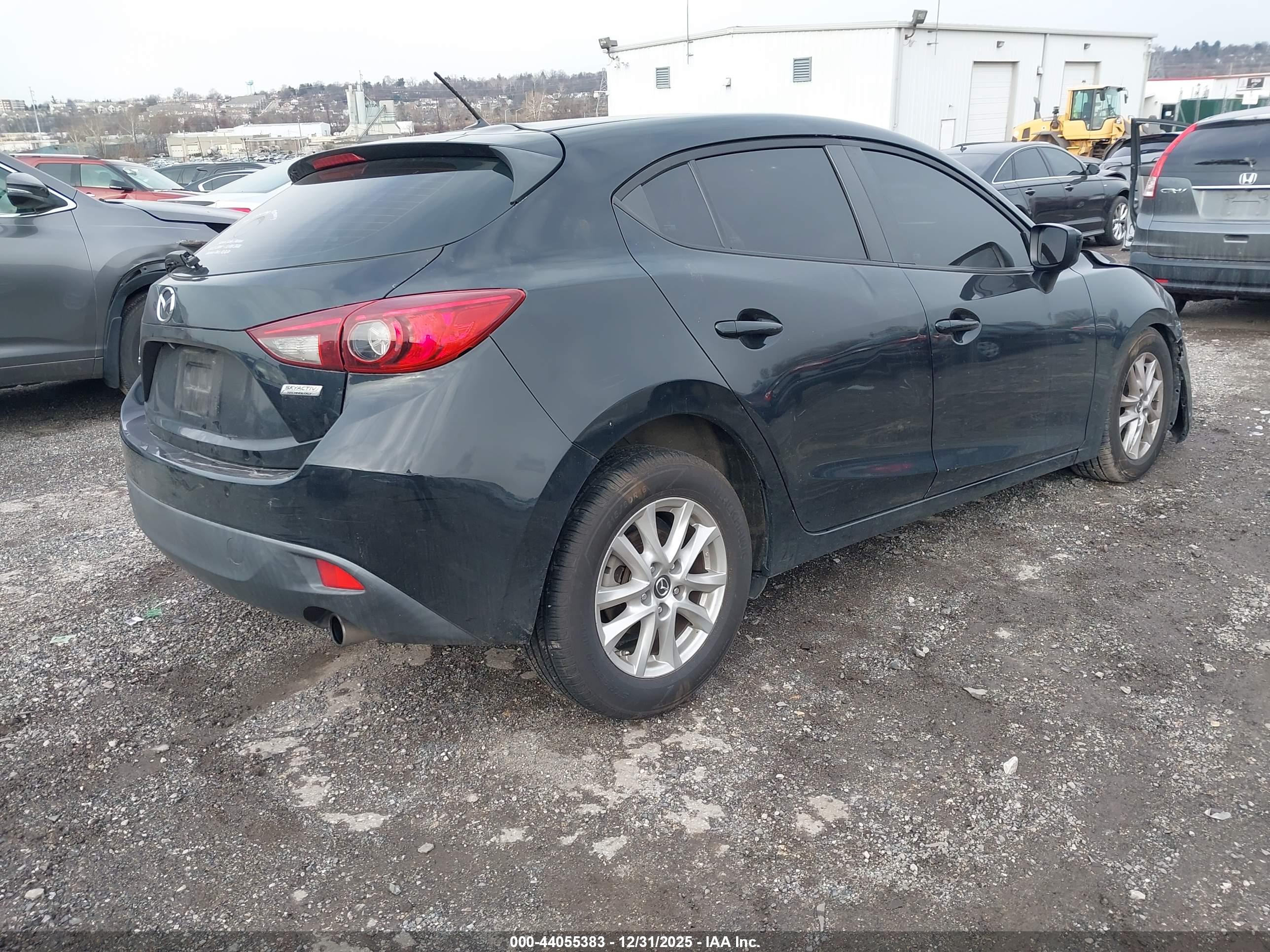MAZDA MAZDA3 image 4
