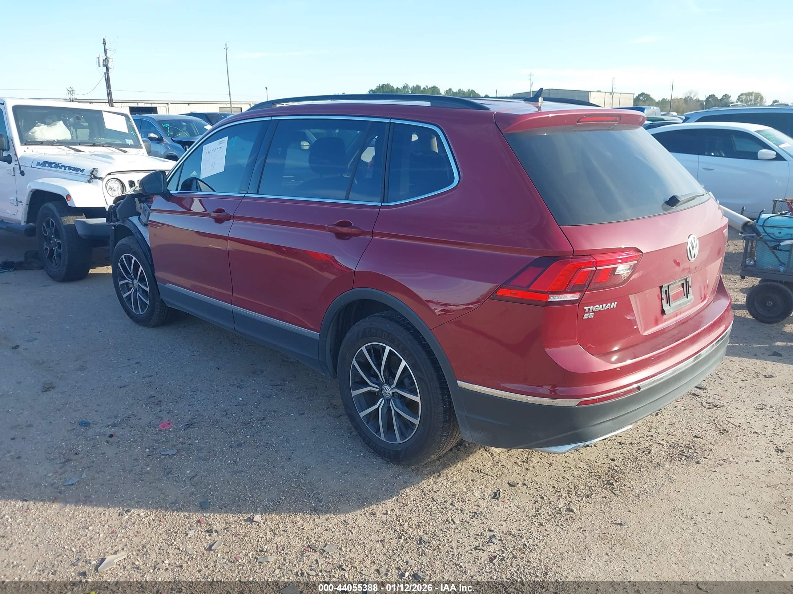 VOLKSWAGEN TIGUAN image 3