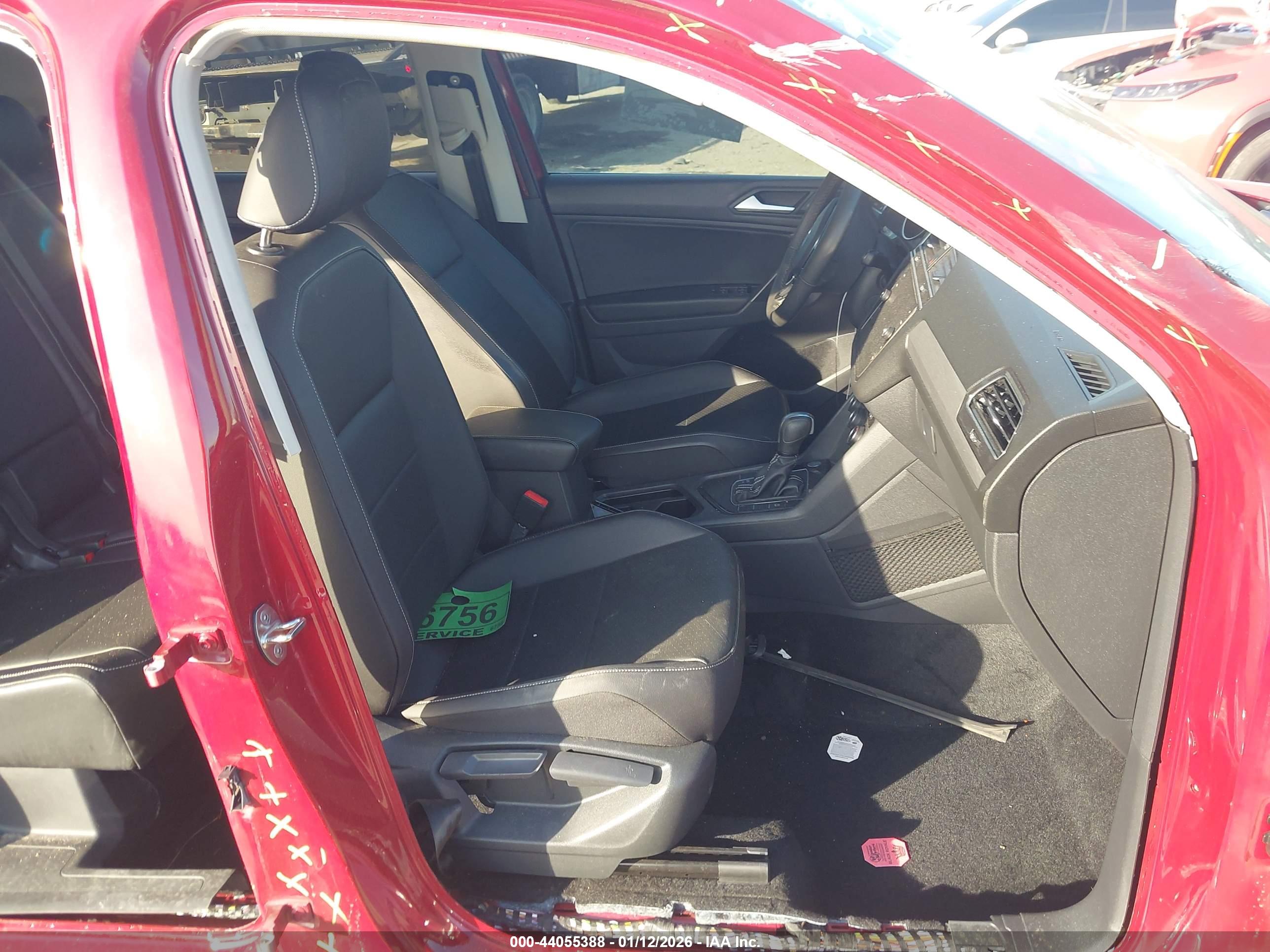VOLKSWAGEN TIGUAN image 5