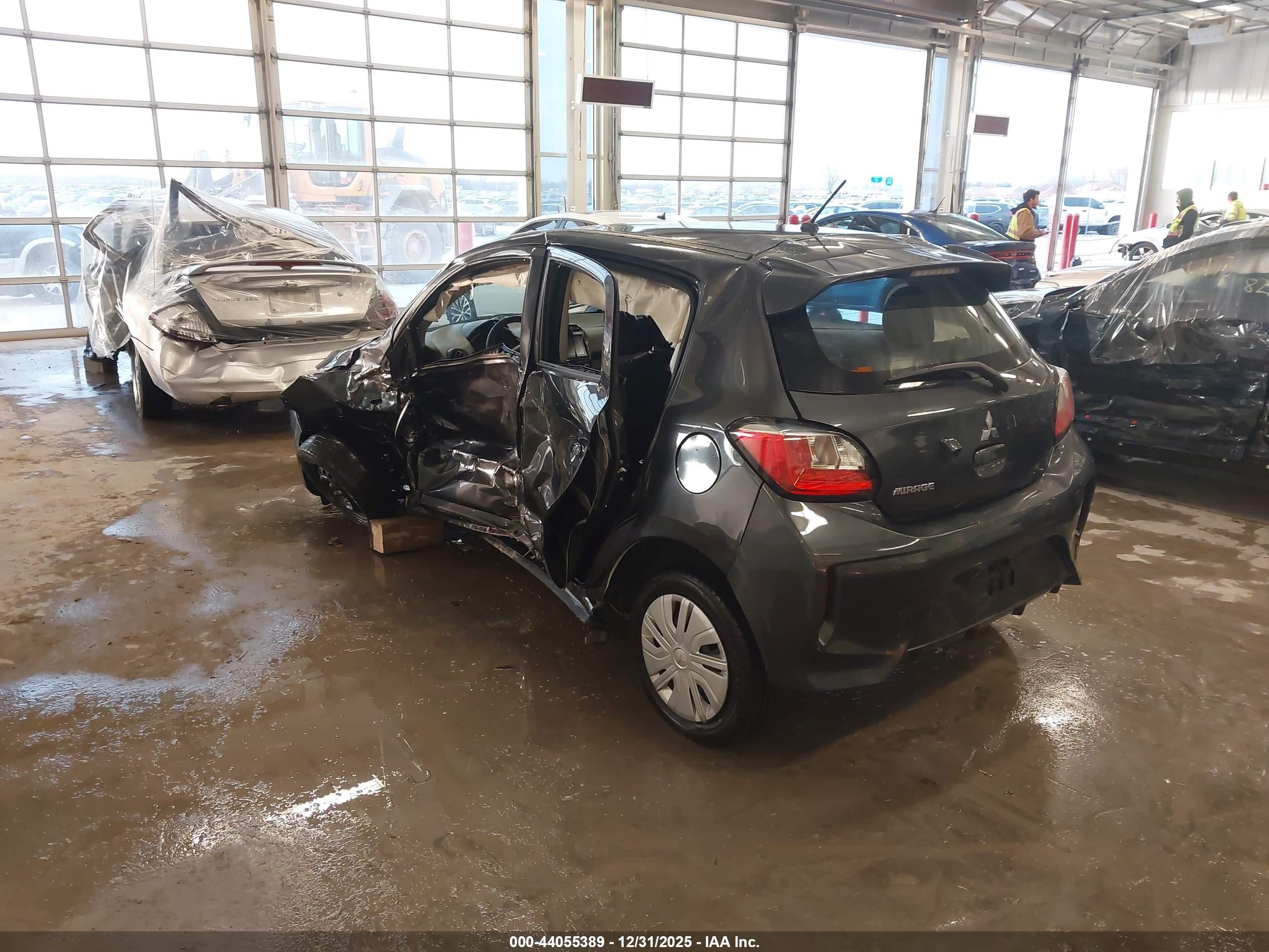MITSUBISHI MIRAGE image 3