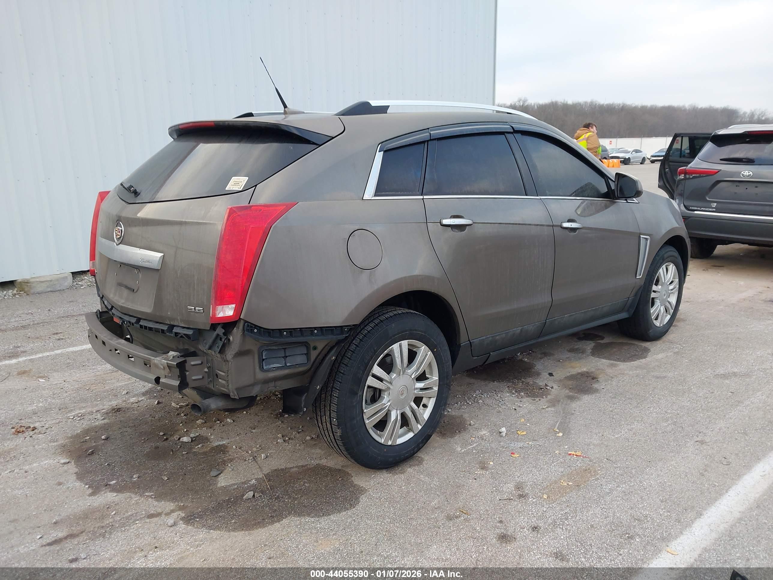 CADILLAC SRX image 4