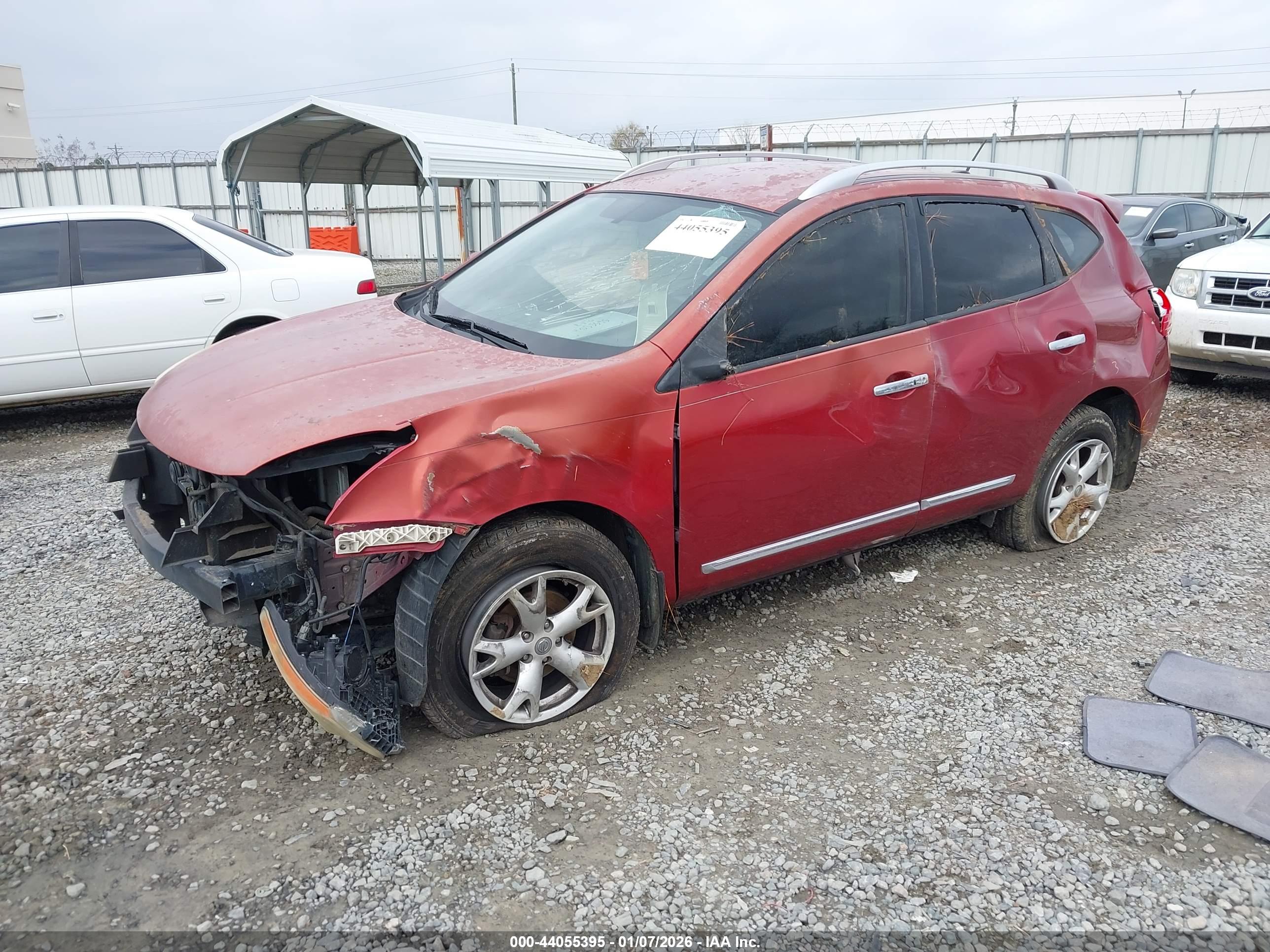 NISSAN ROGUE image 2
