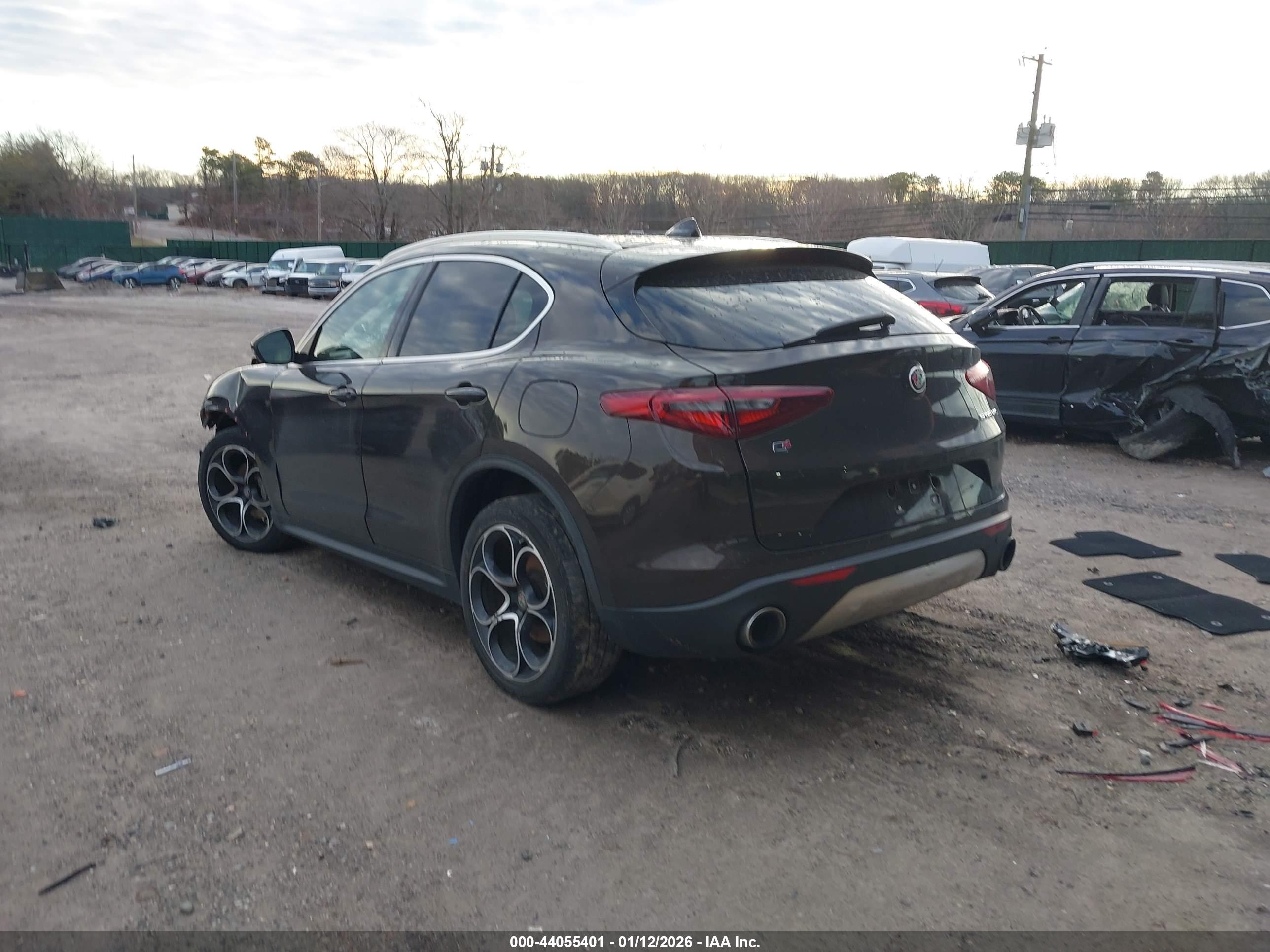 ALFA ROMEO image 3