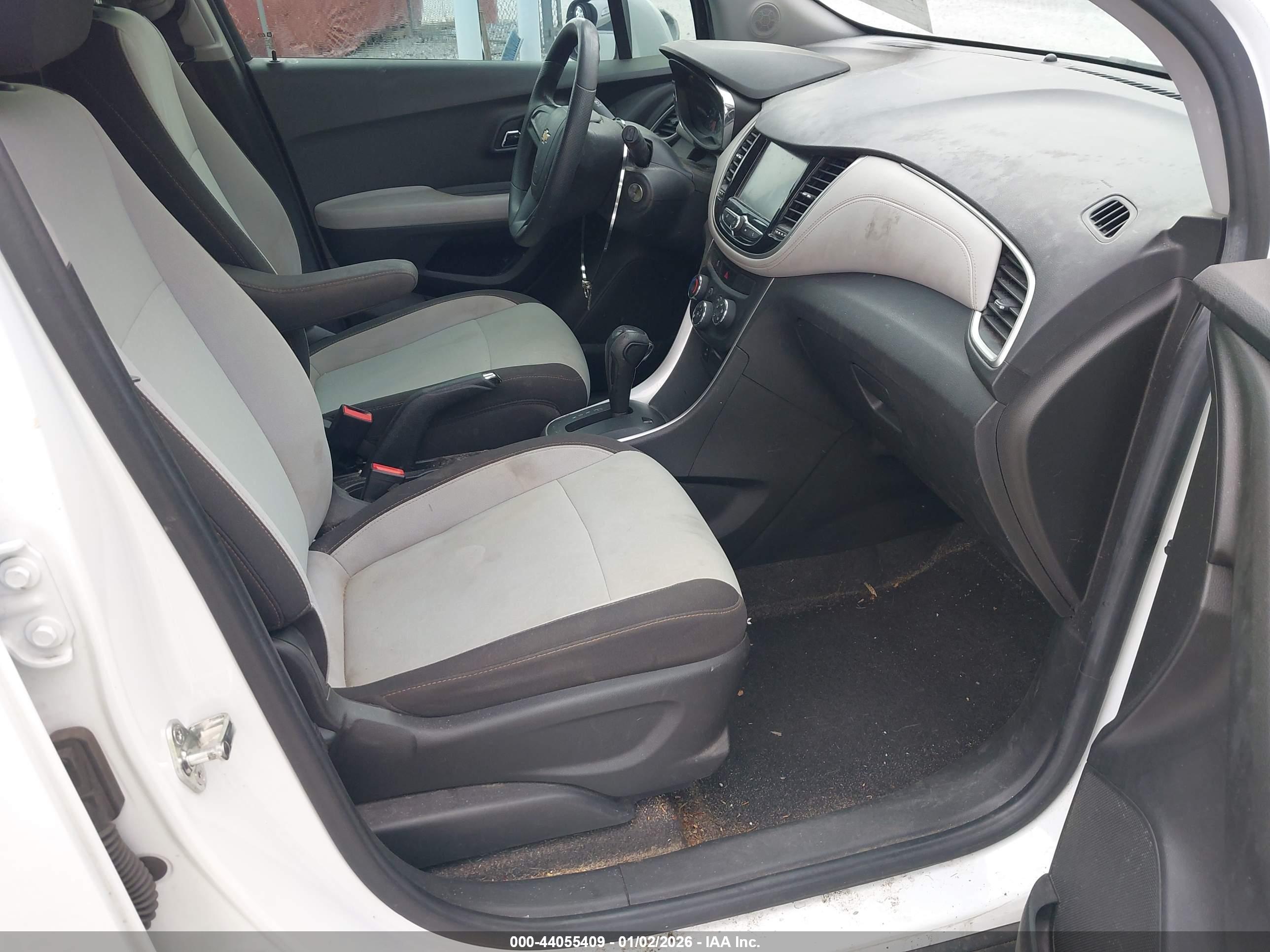 CHEVROLET TRAX image 5