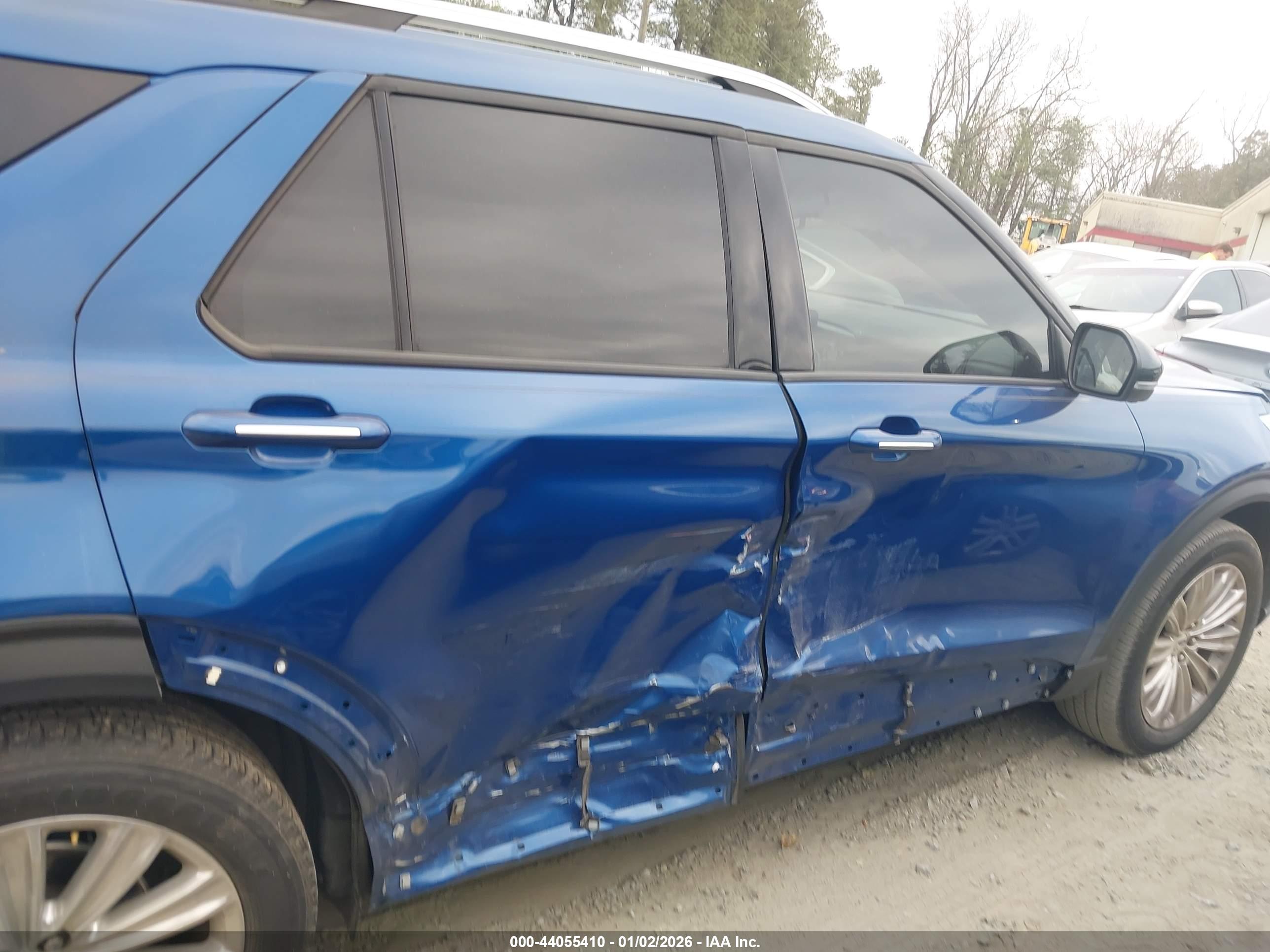 FORD EXPLORER image 6