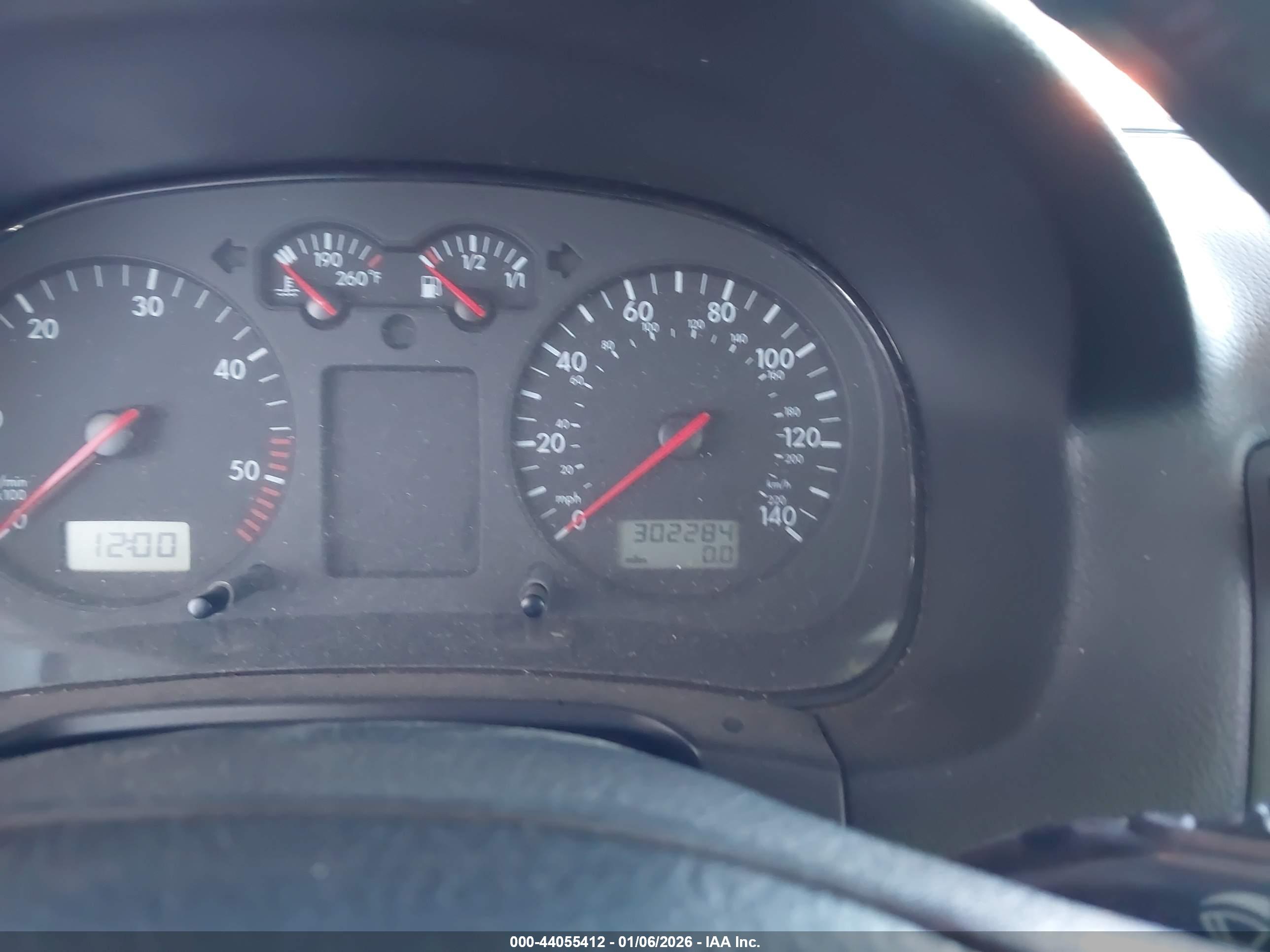 VOLKSWAGEN GOLF image 7