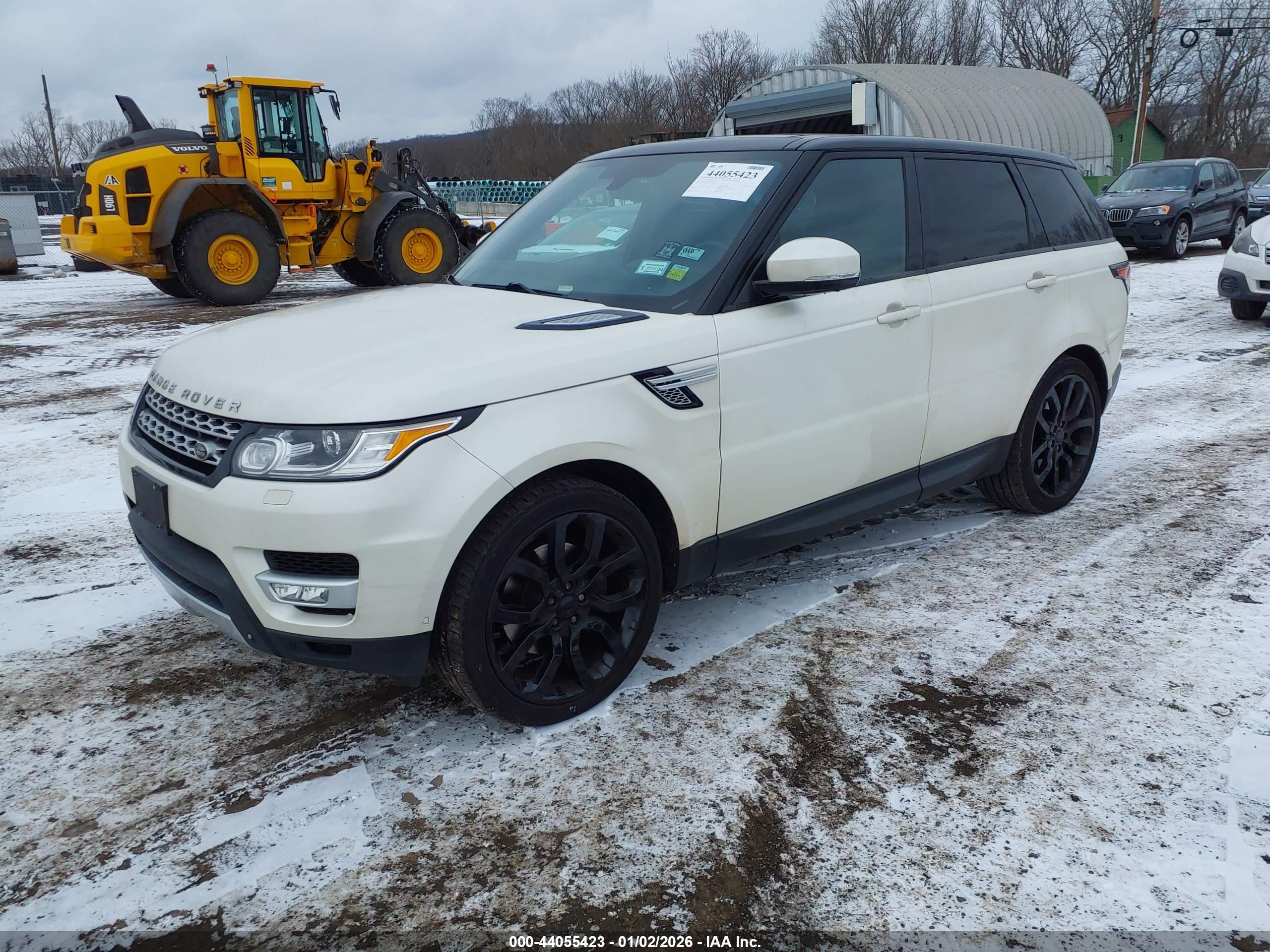 LAND ROVER image 2