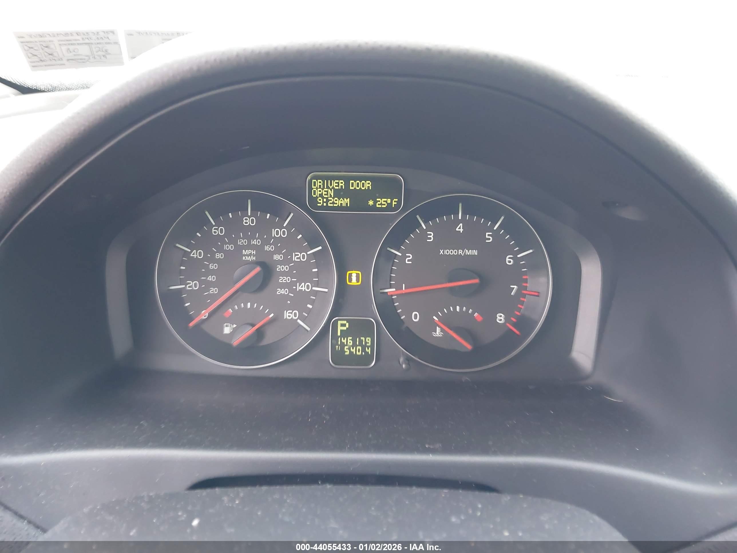 VOLVO S40 image 7
