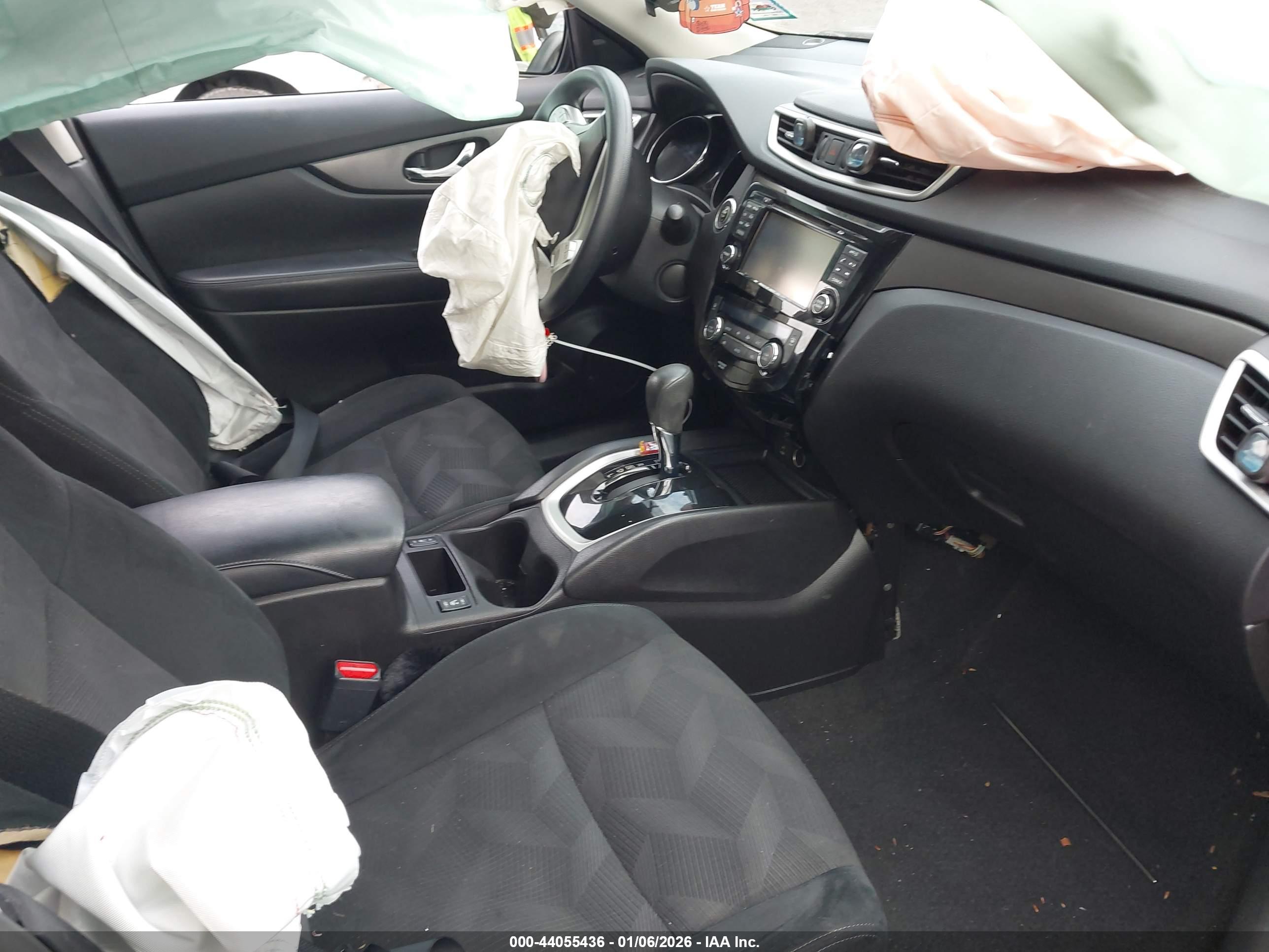 NISSAN ROGUE image 5