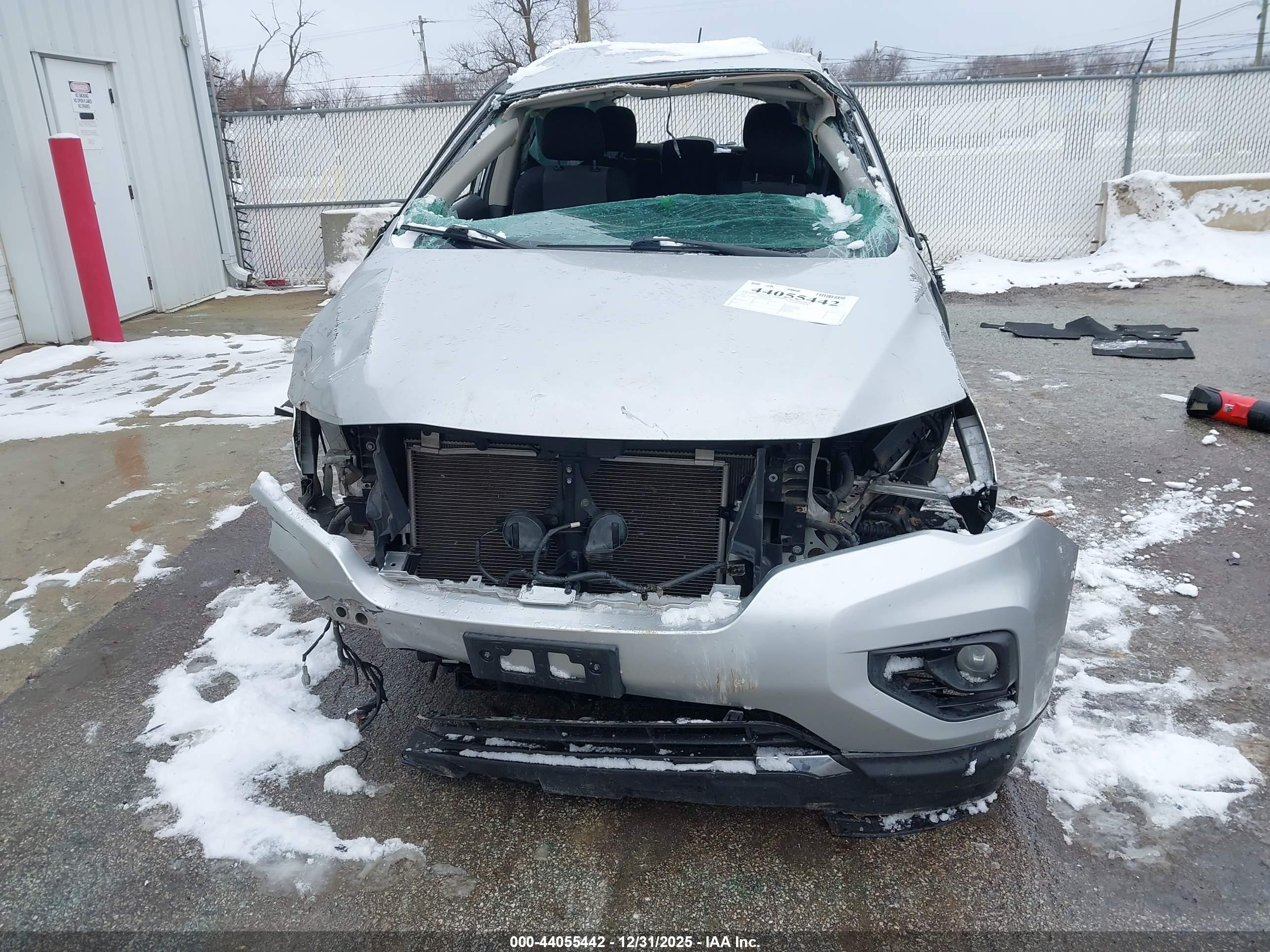 NISSAN PATHFINDER image 6