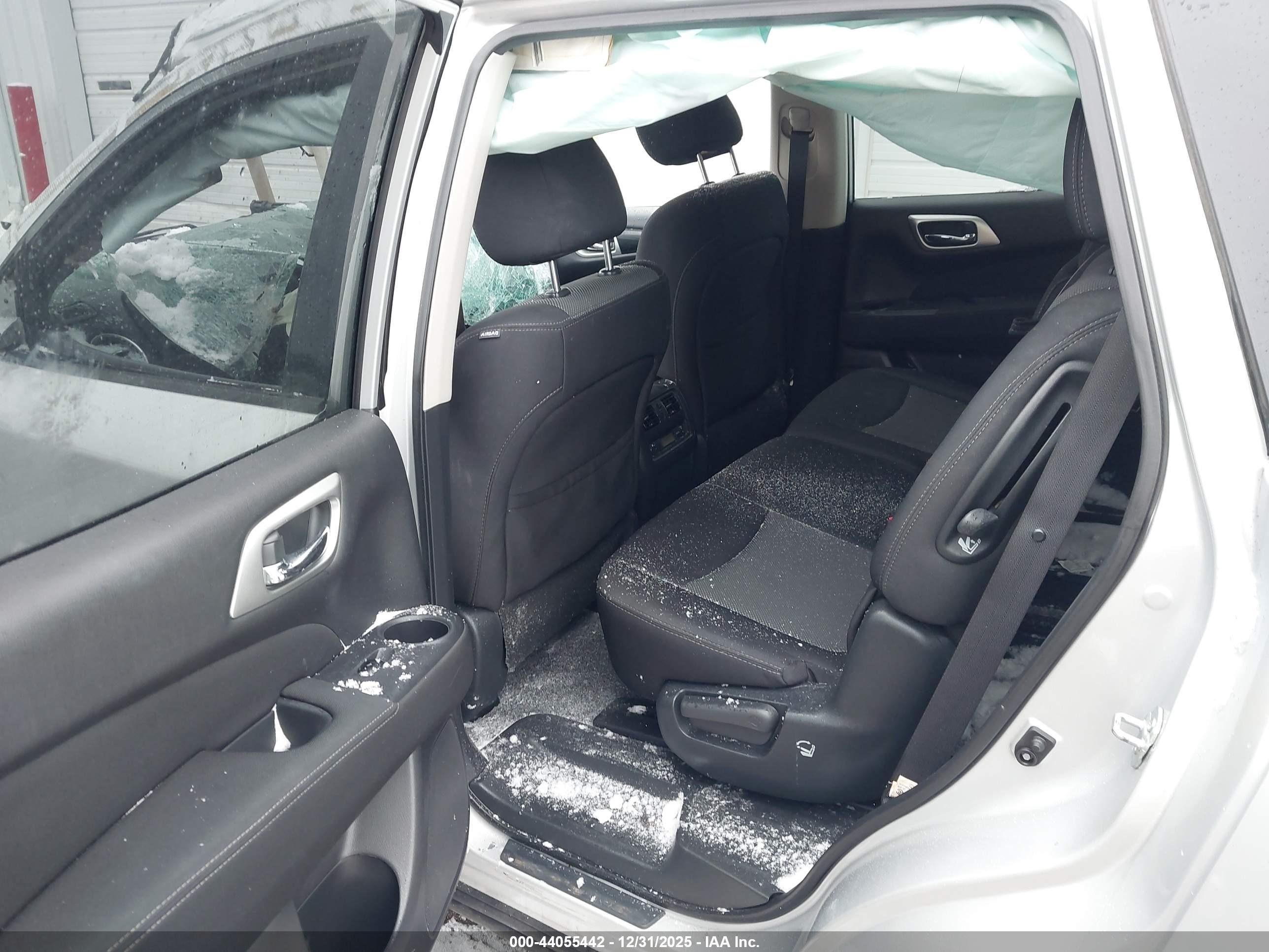 NISSAN PATHFINDER image 8