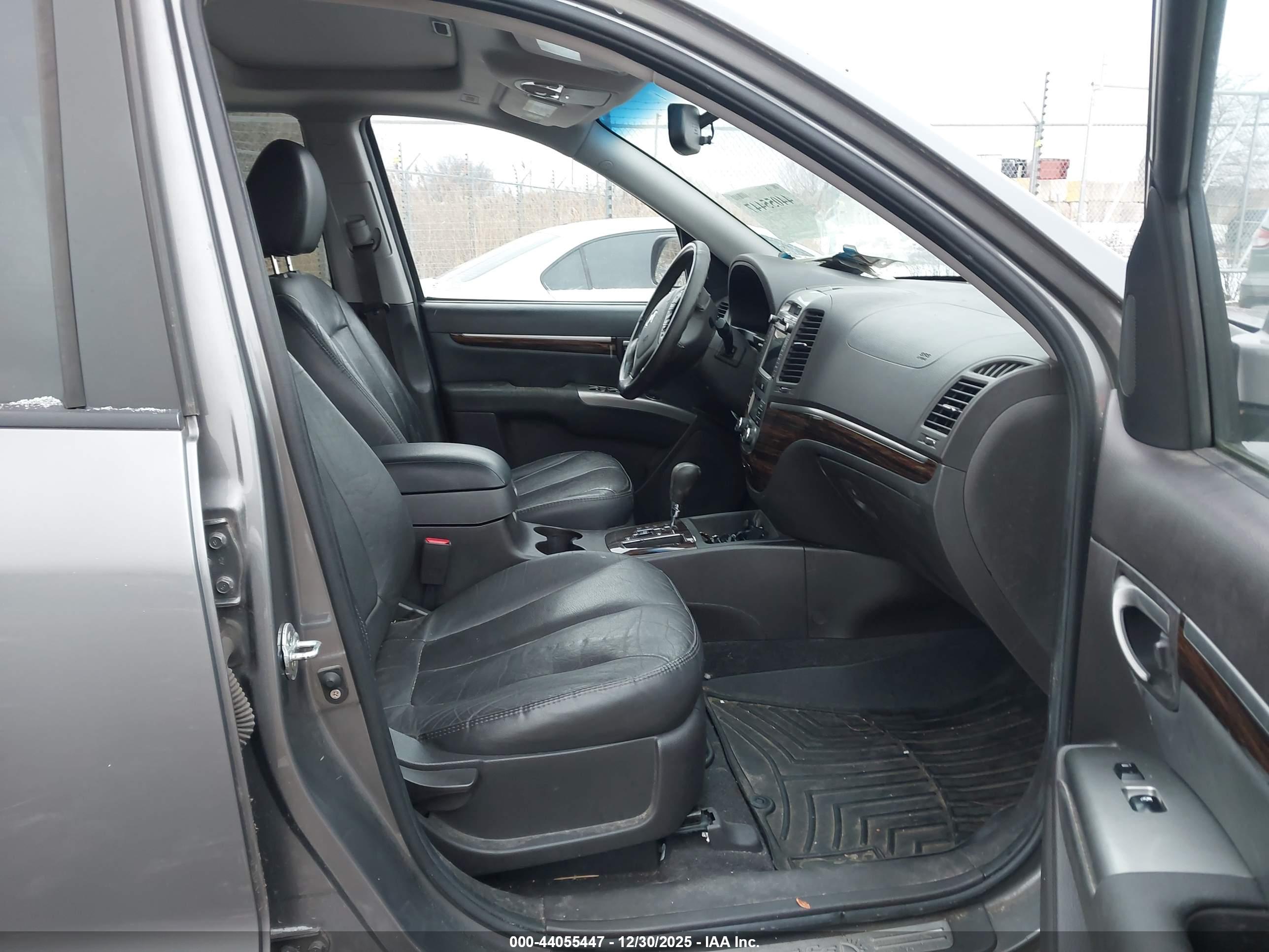 HYUNDAI SANTA image 5