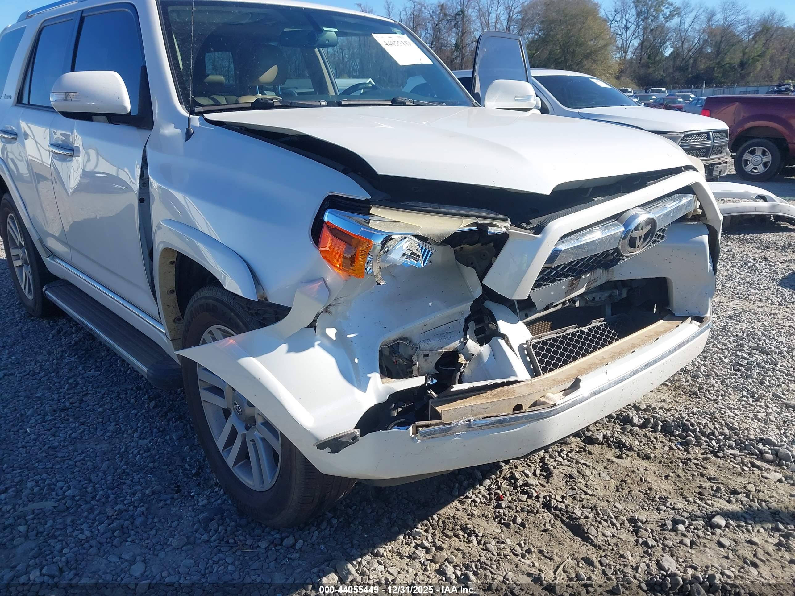 TOYOTA 4RUNNER image 6