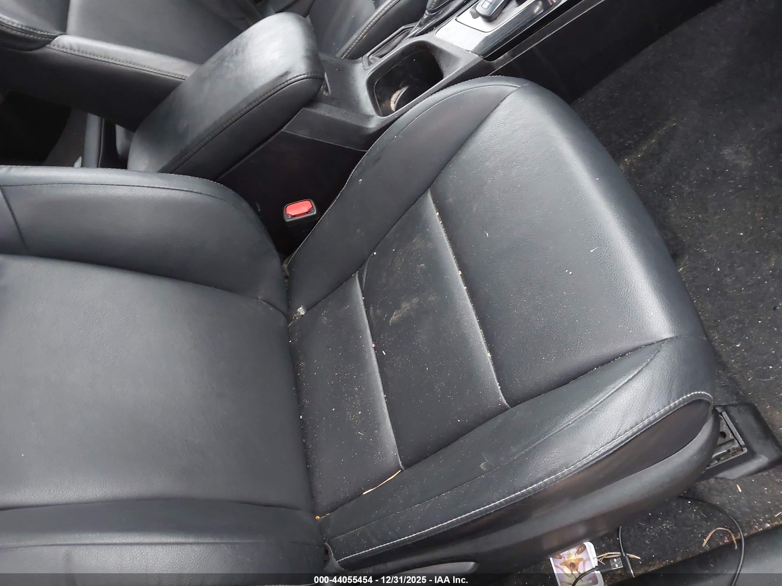TOYOTA RAV4 image 5