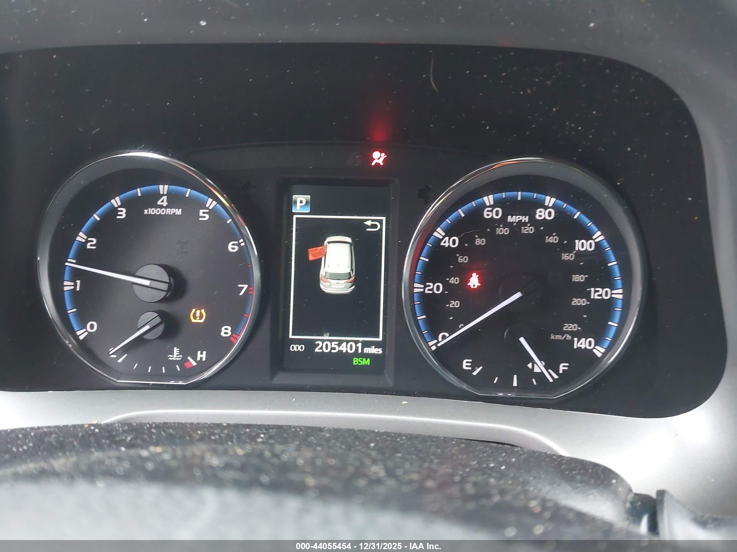 TOYOTA RAV4 image 7