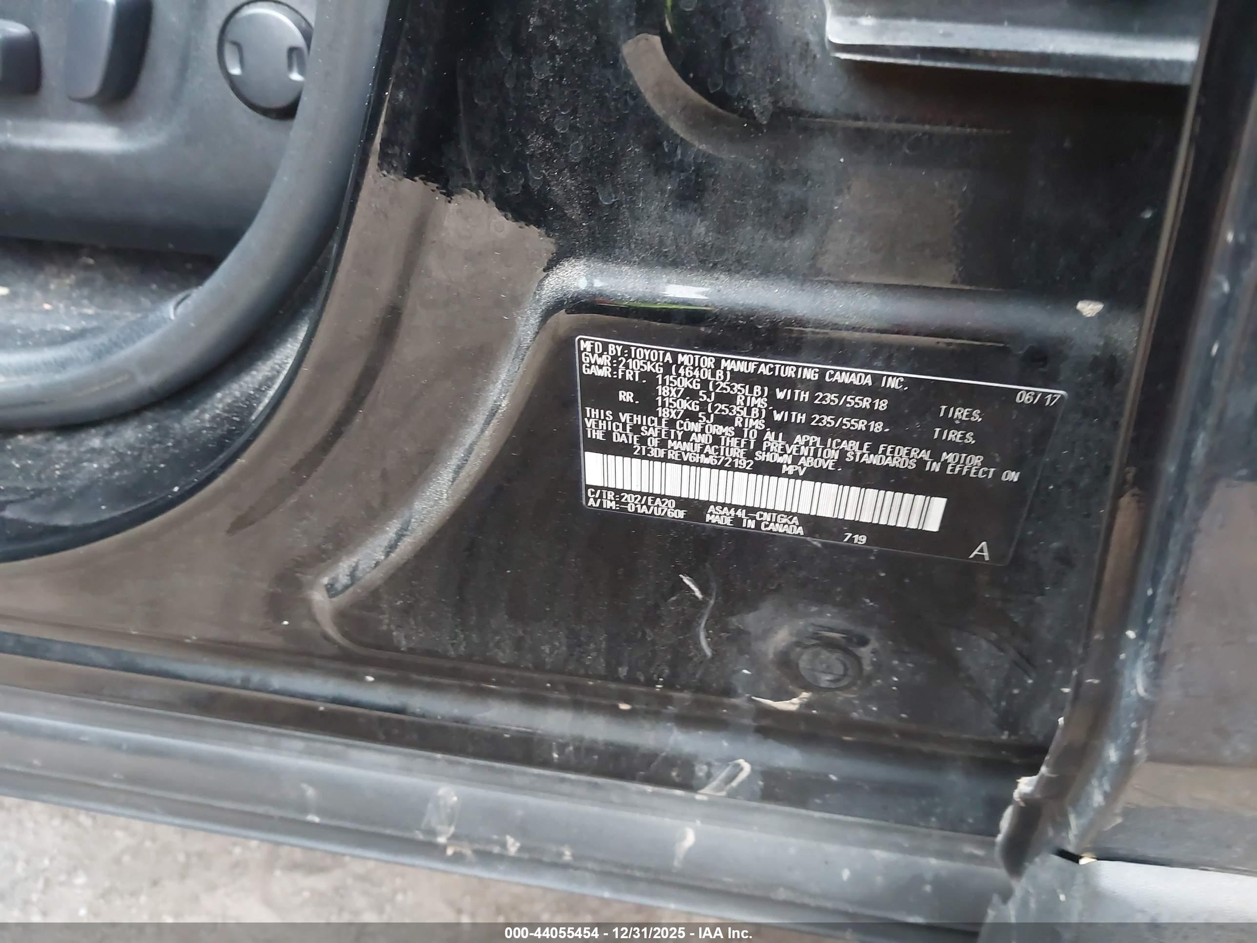 TOYOTA RAV4 image 9
