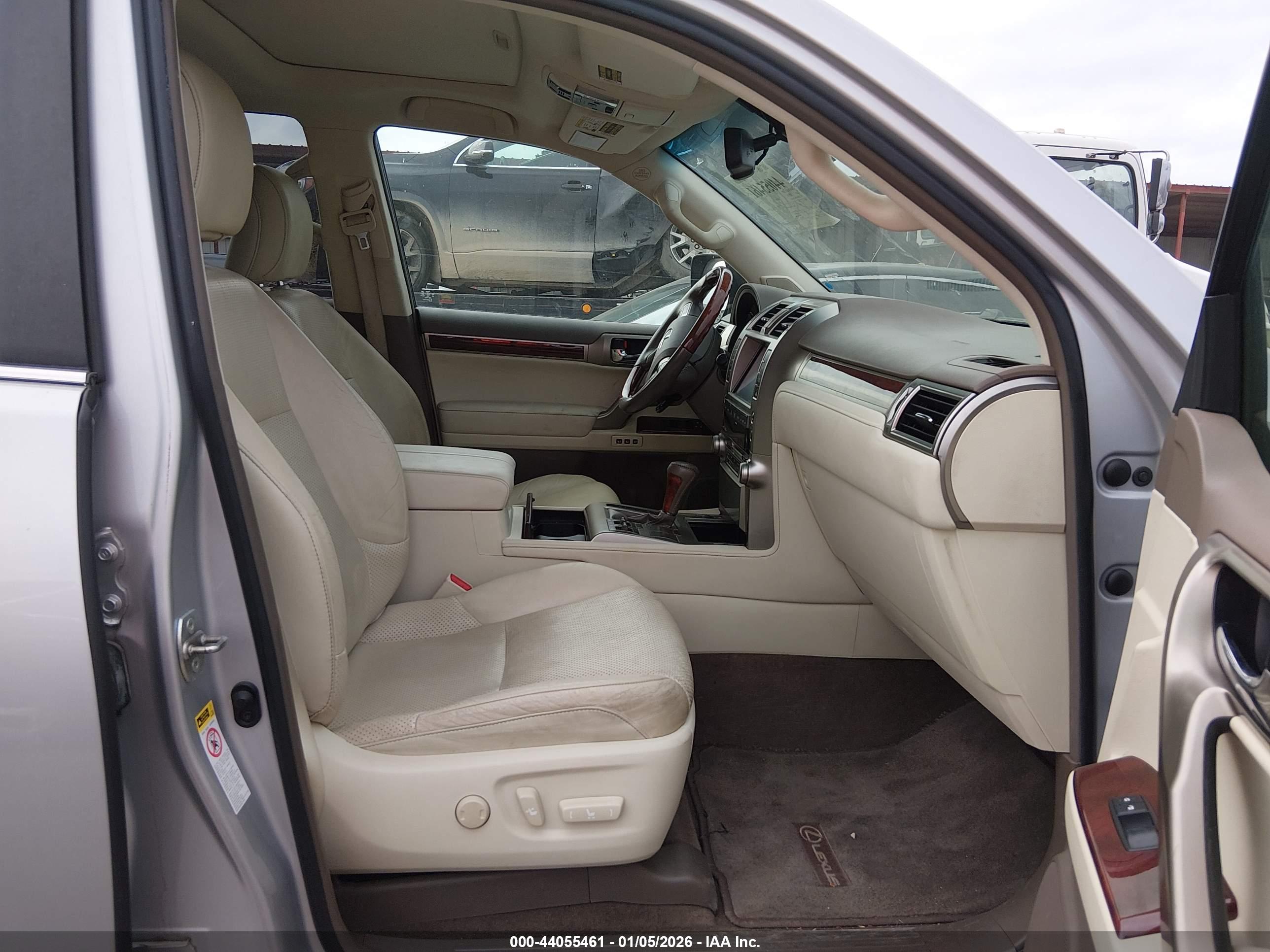 LEXUS GX image 5