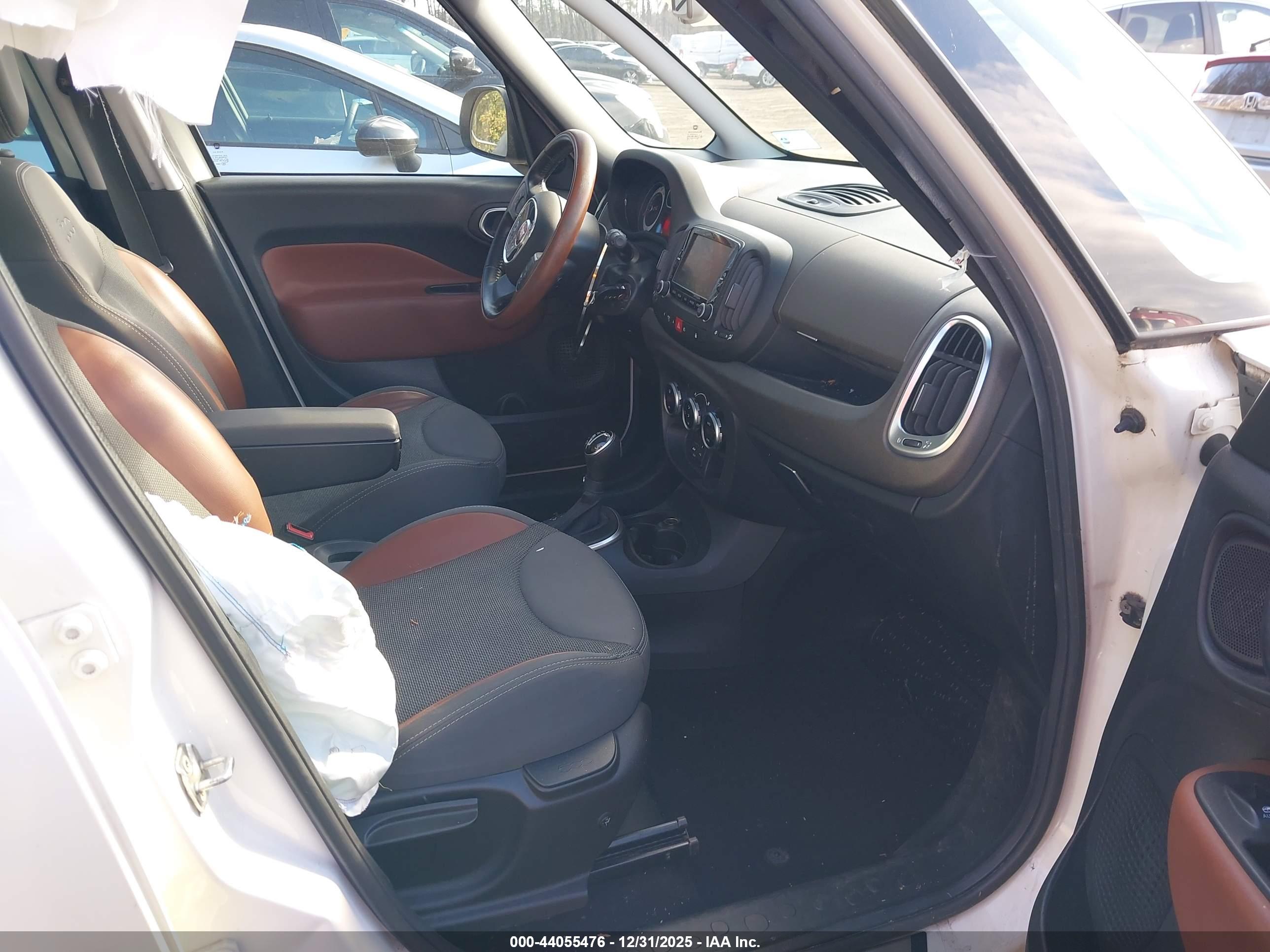 FIAT 500L image 5