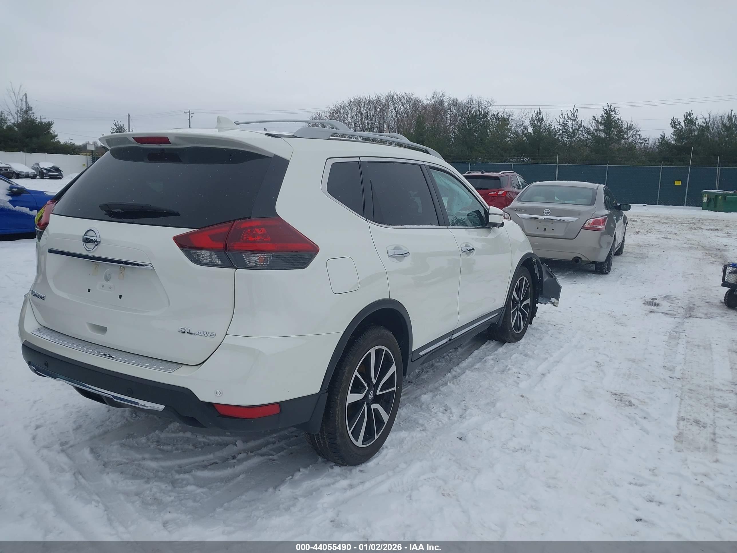 NISSAN ROGUE image 4