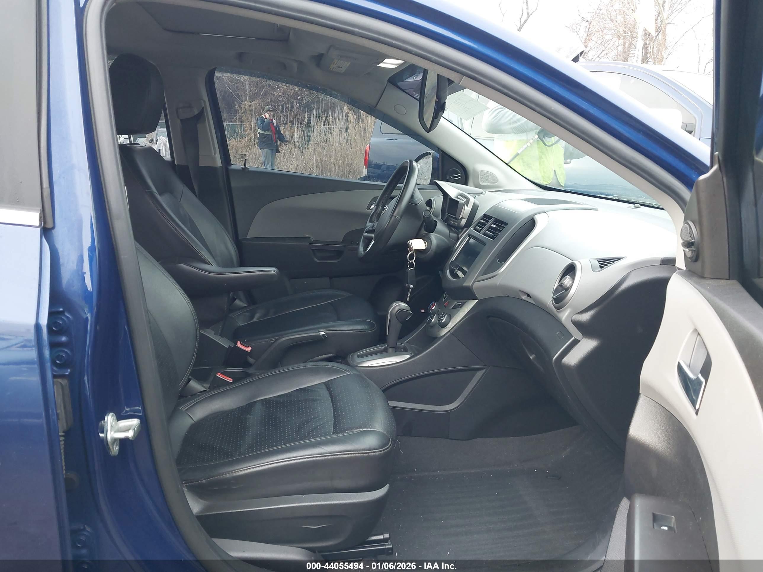 CHEVROLET SONIC image 5