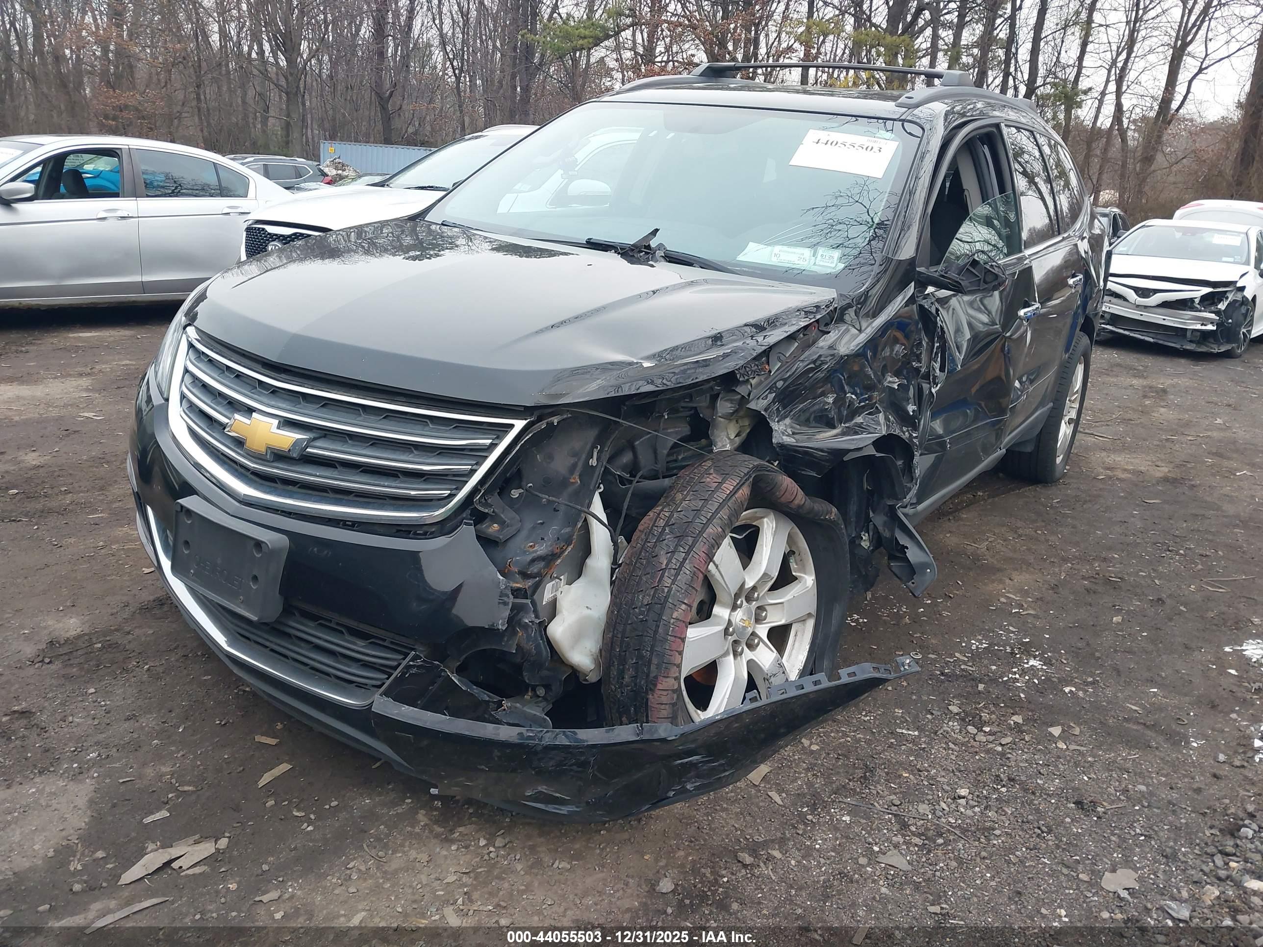 CHEVROLET TRAVERSE image 2