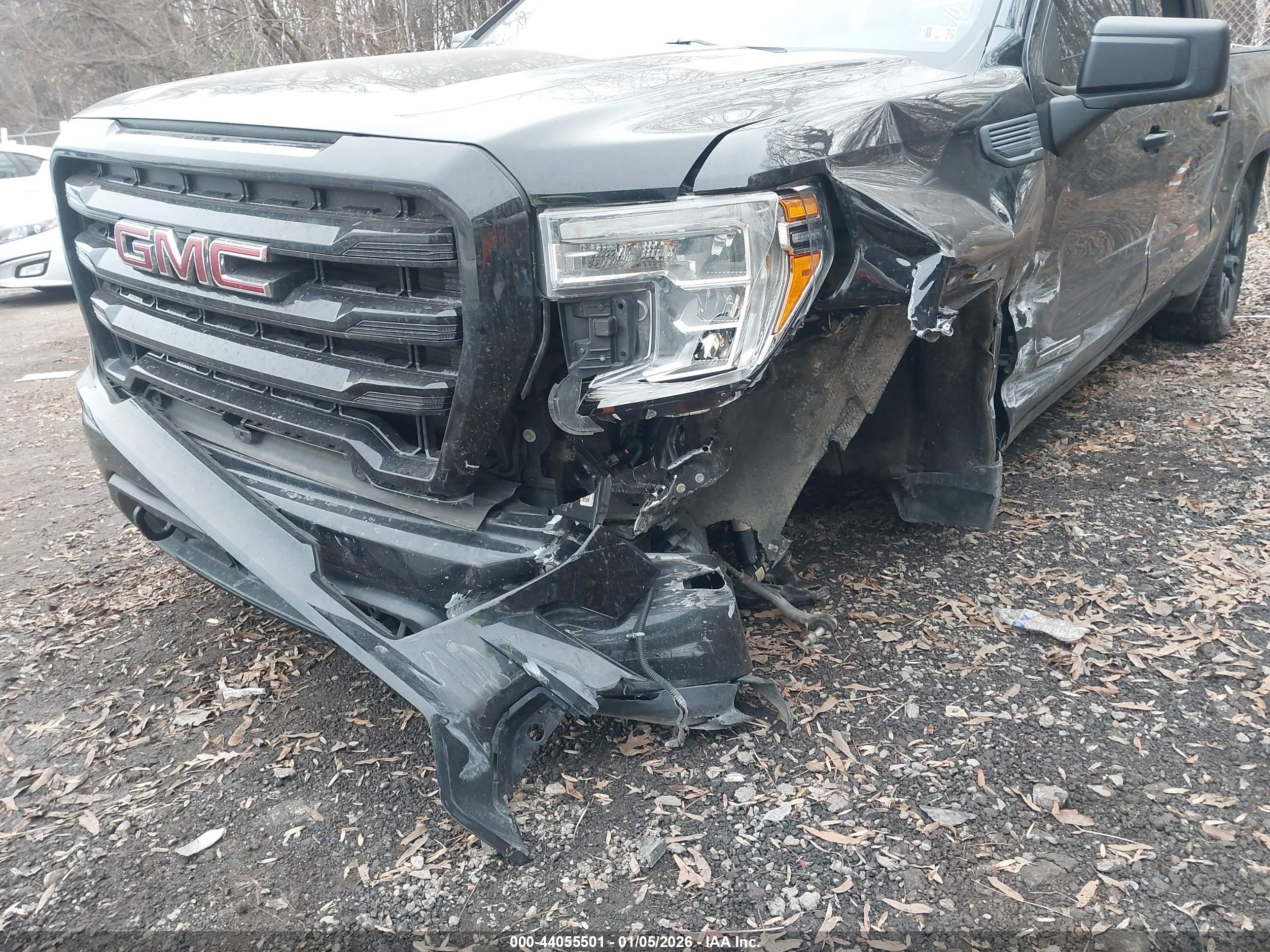 GMC SIERRA image 6