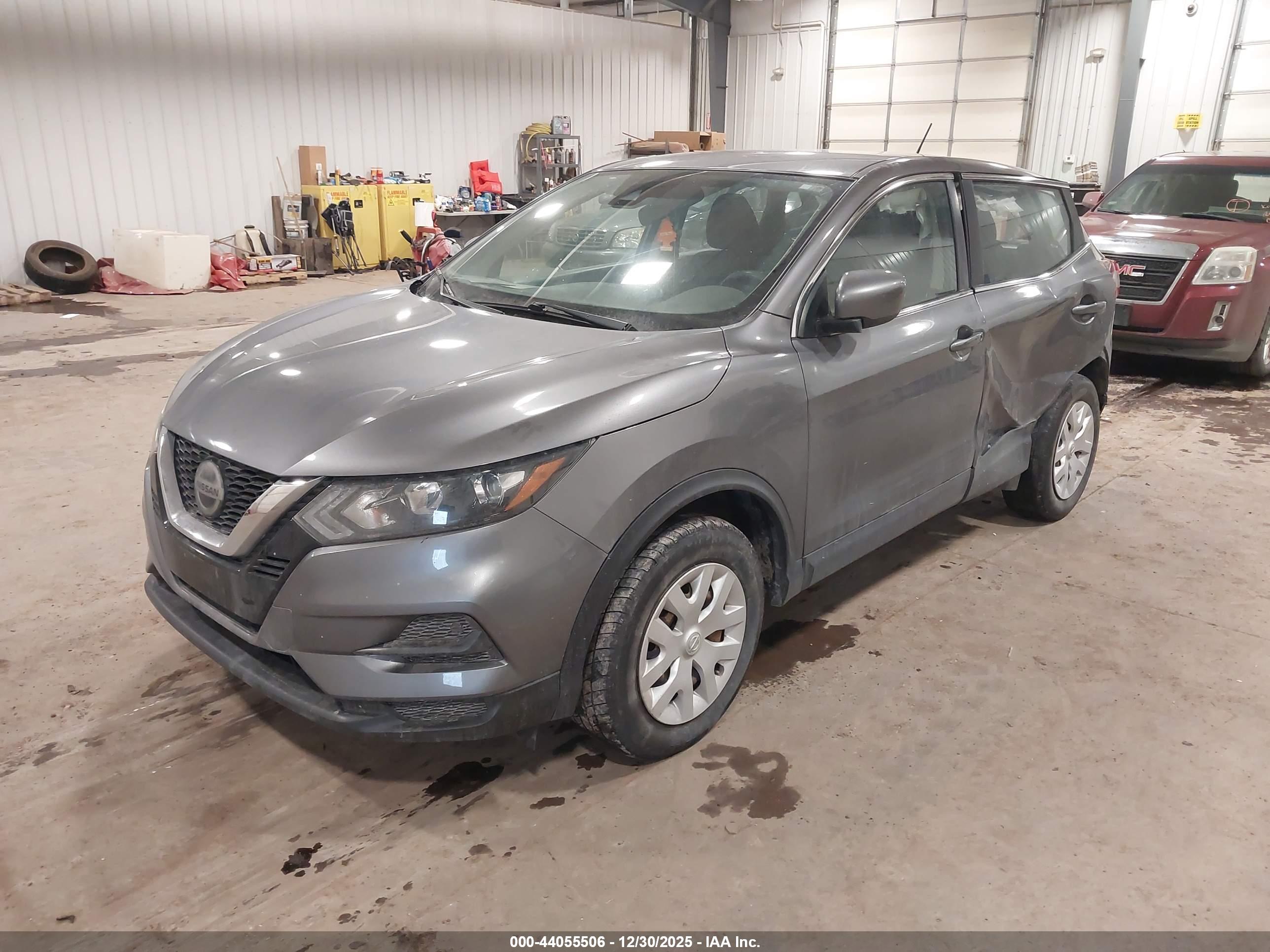 NISSAN ROGUE image 2