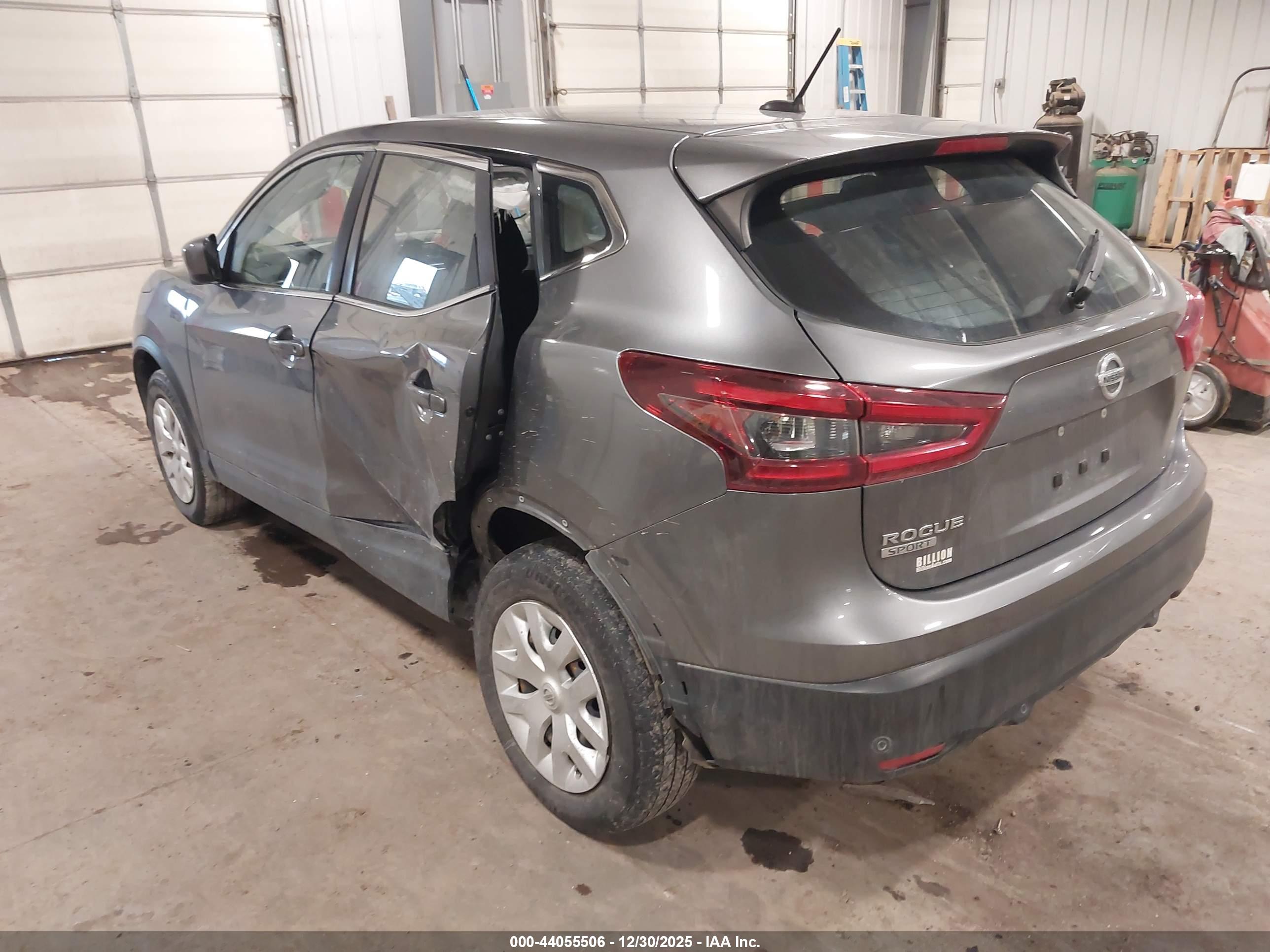NISSAN ROGUE image 3
