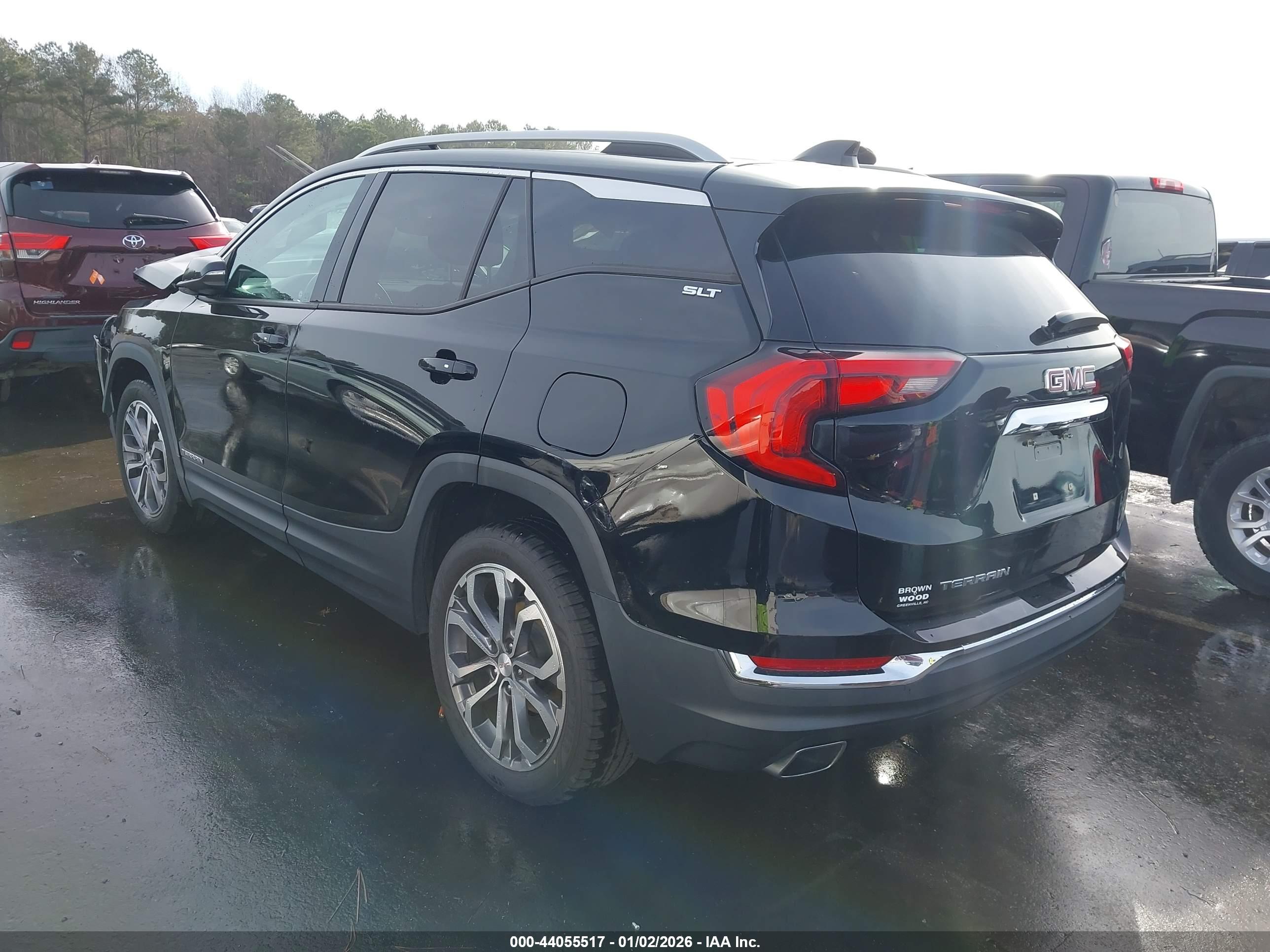 GMC TERRAIN image 3