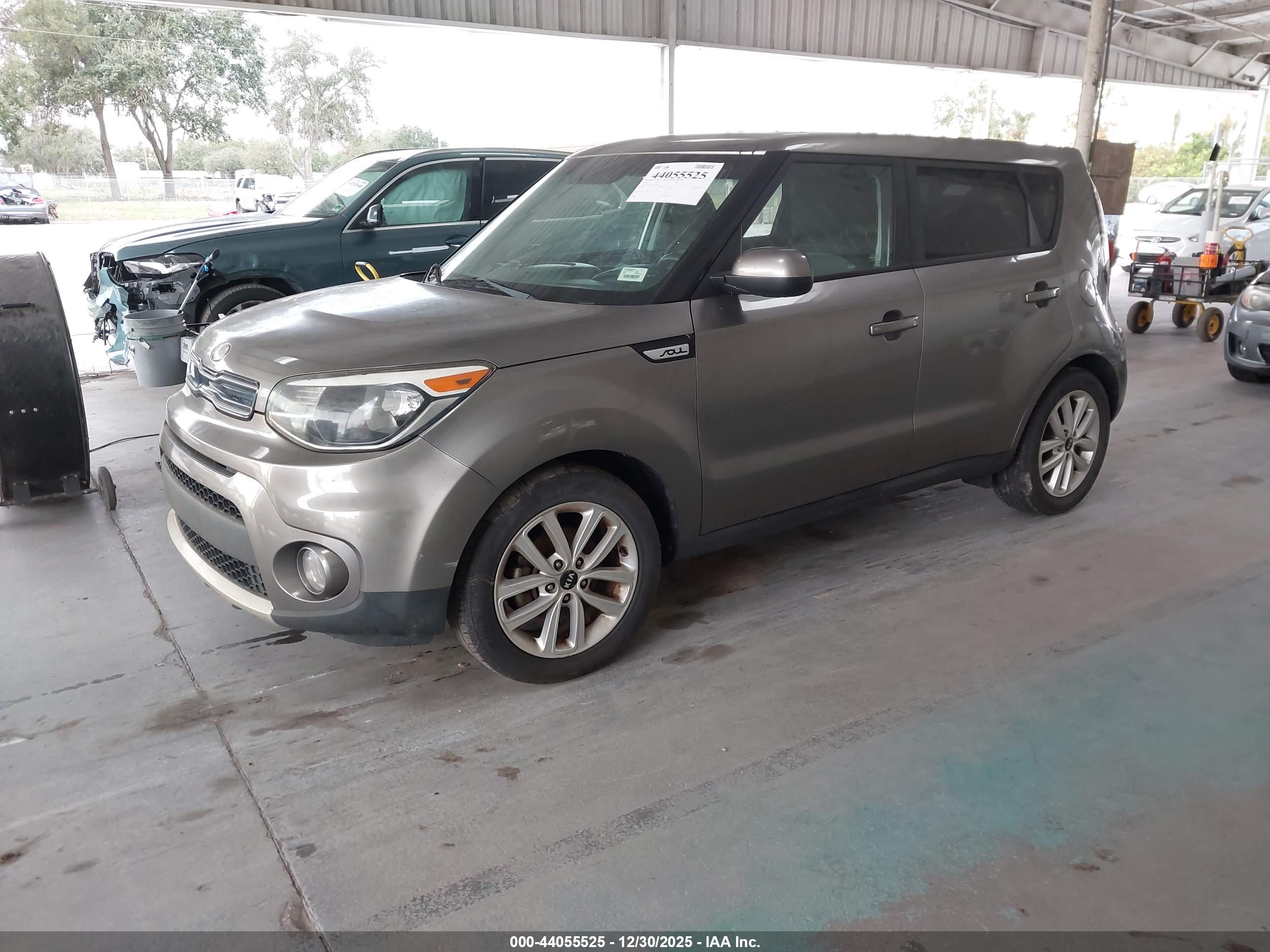 KIA SOUL image 2