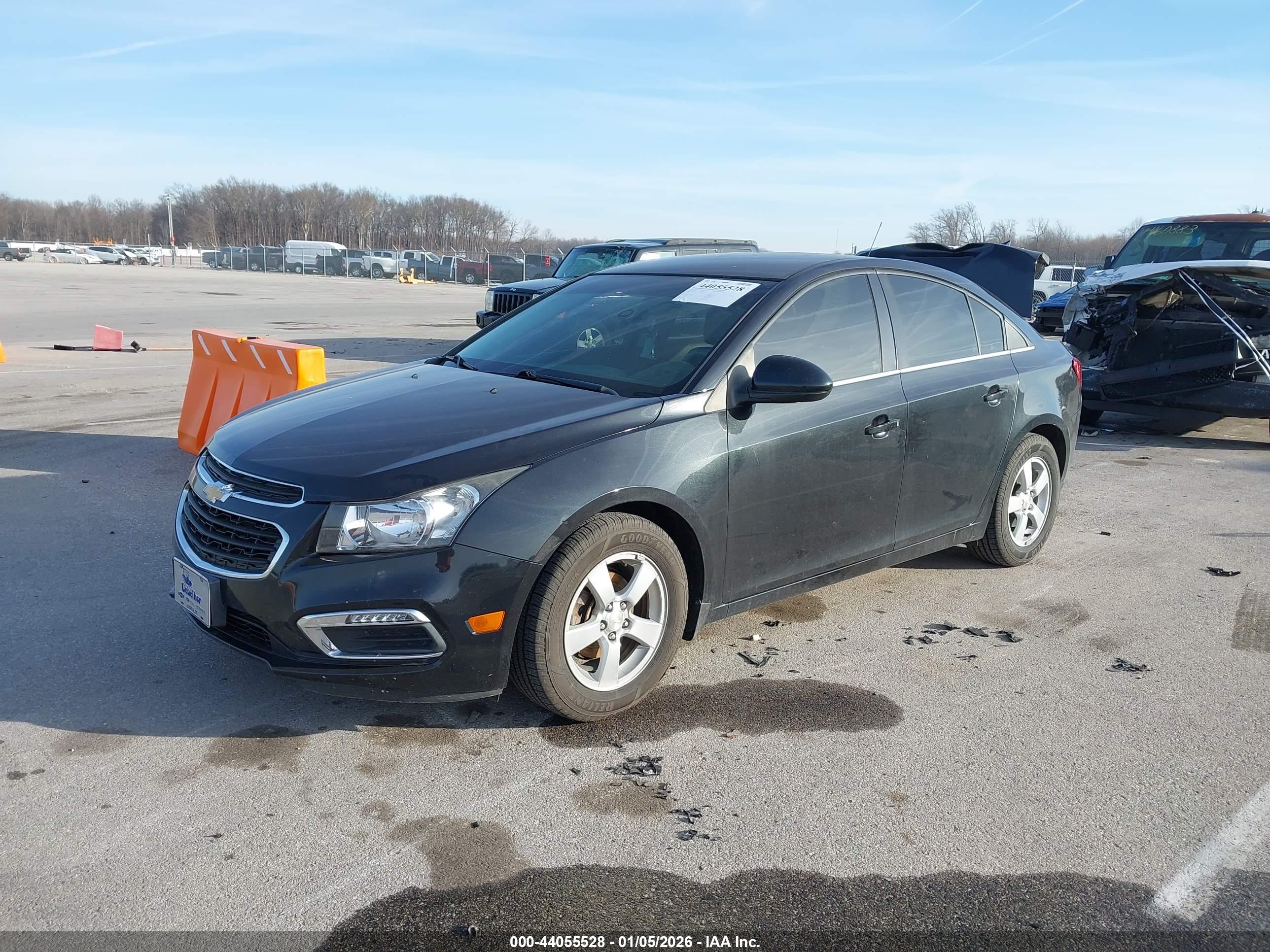 CHEVROLET CRUZE image 2