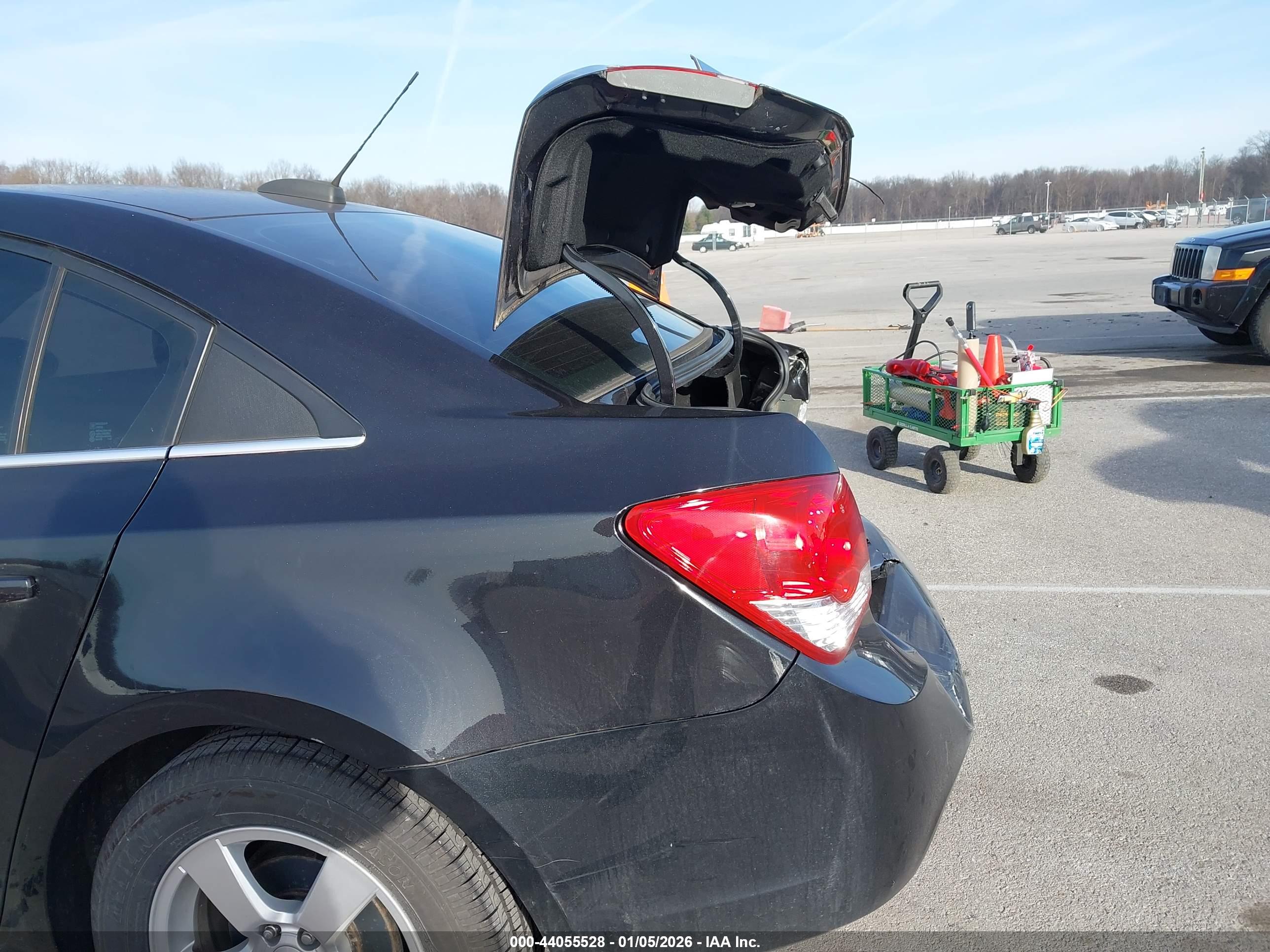 CHEVROLET CRUZE image 6