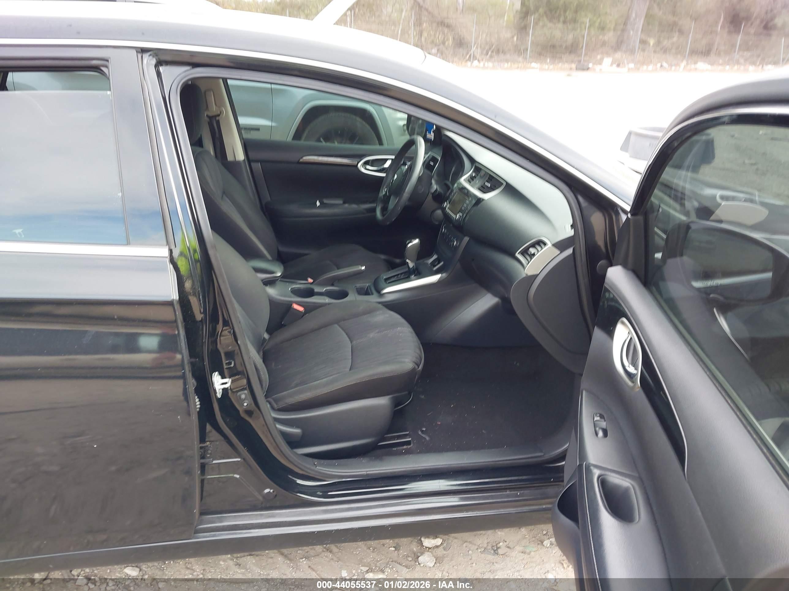 NISSAN SENTRA image 5