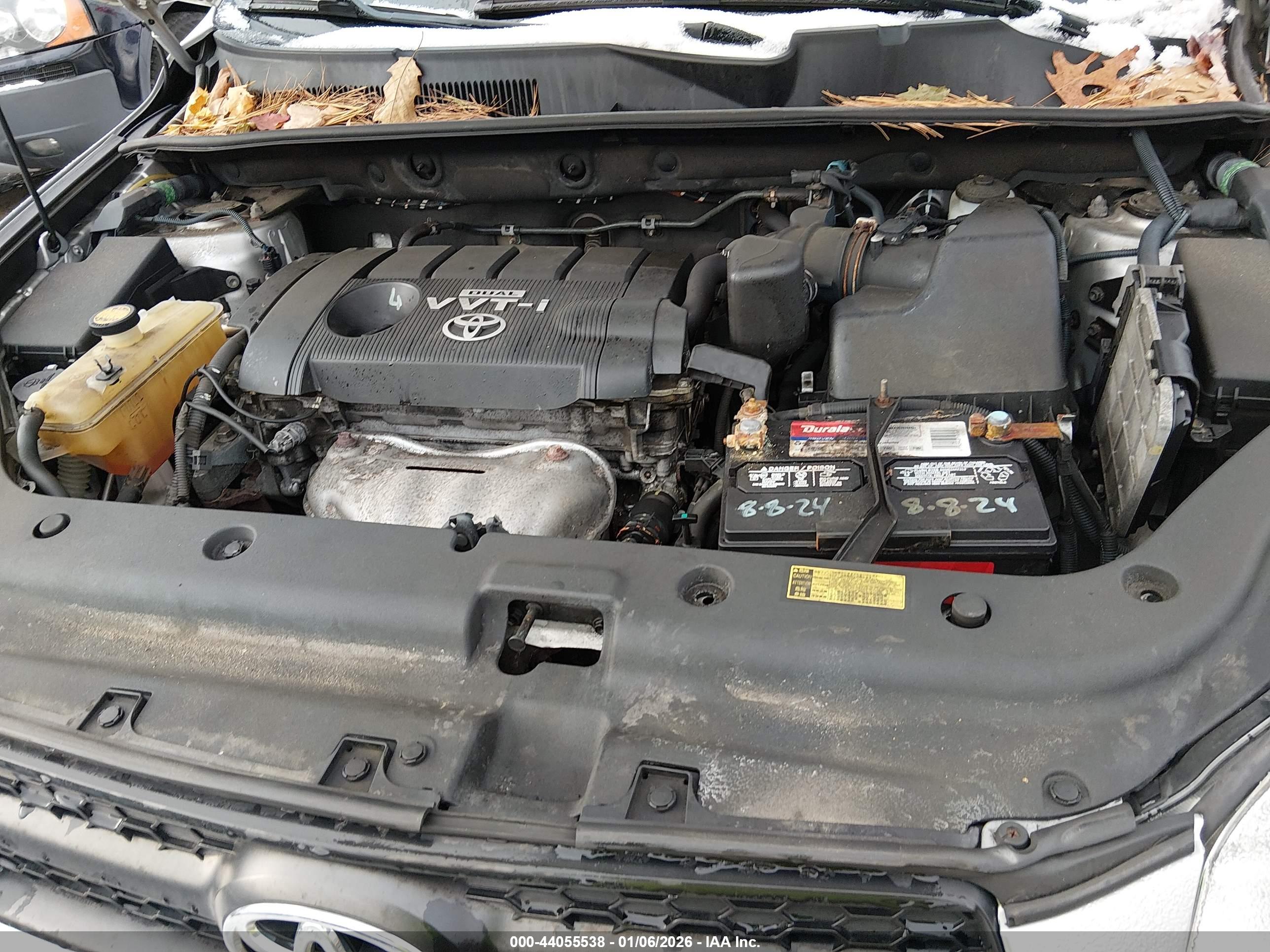 TOYOTA RAV4 image 10