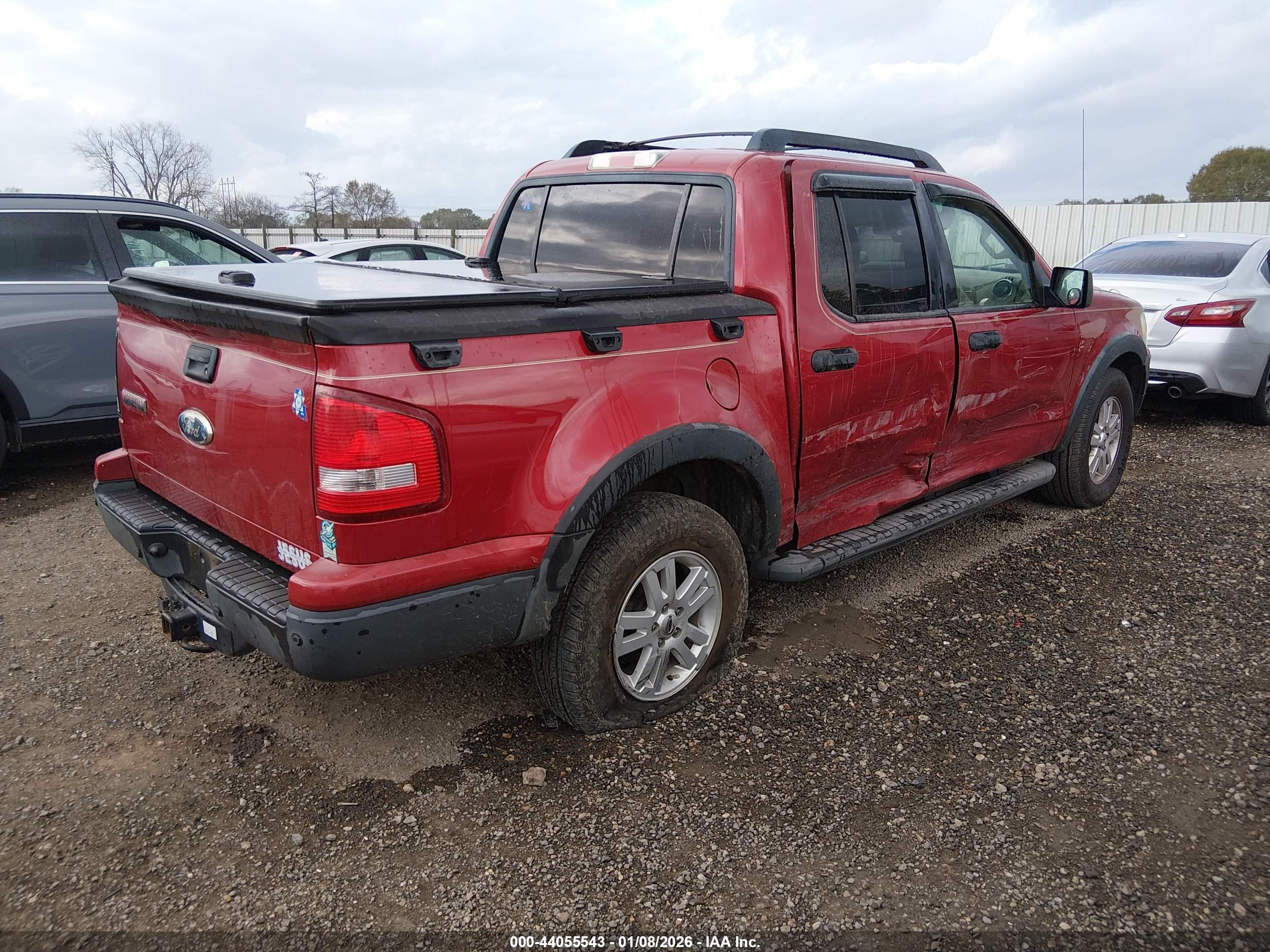 FORD EXPLORER image 4