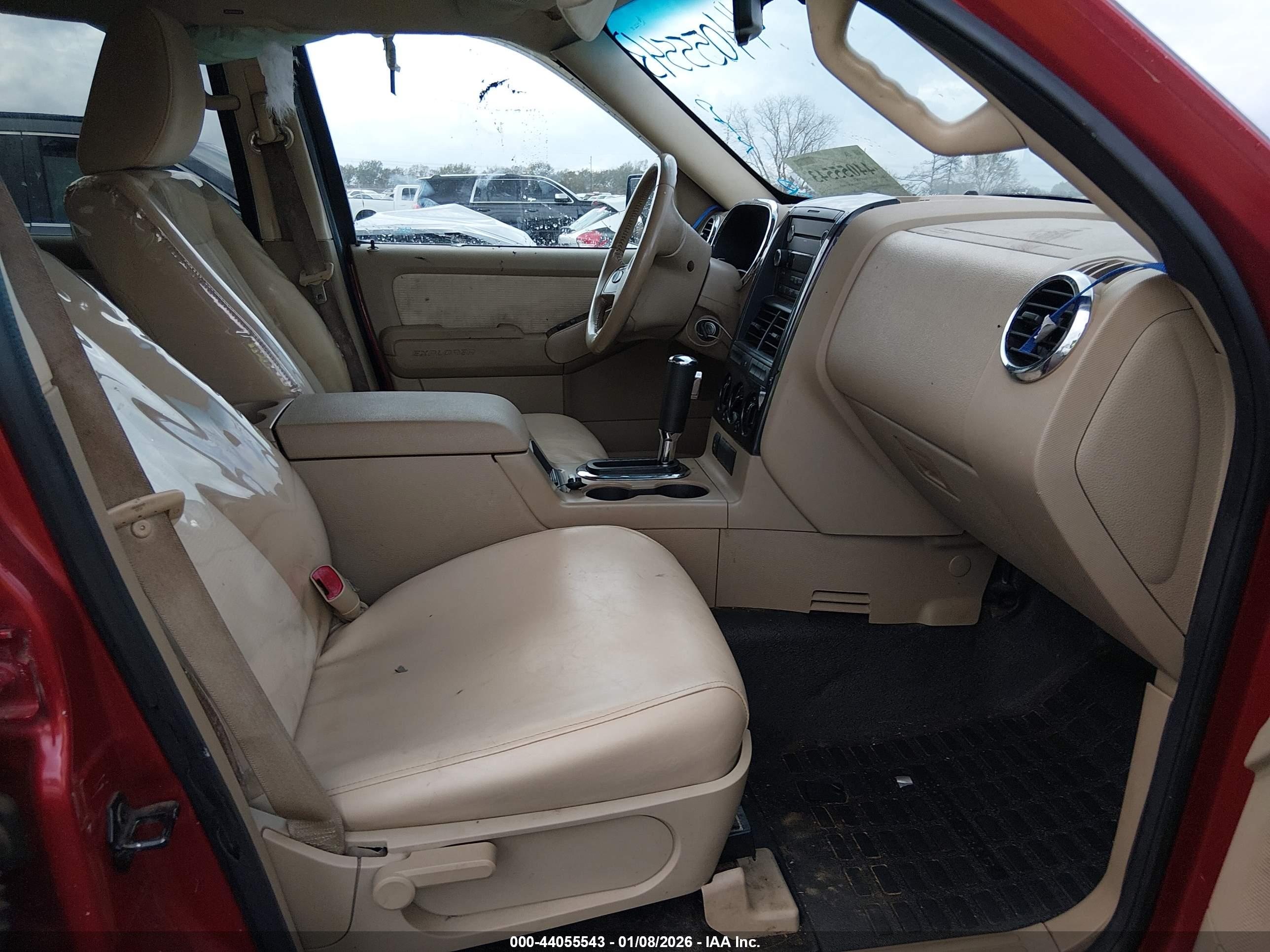 FORD EXPLORER image 5