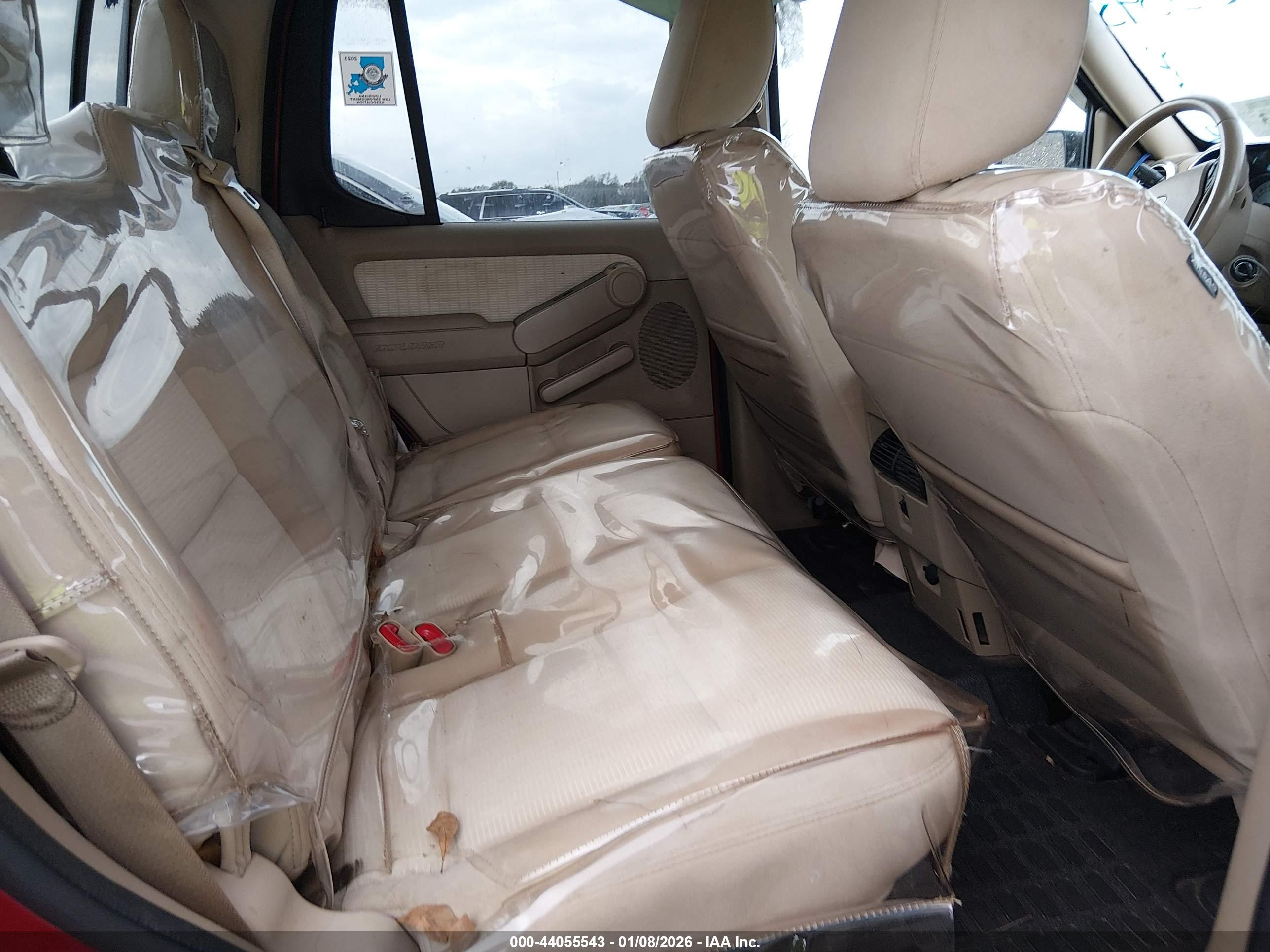 FORD EXPLORER image 8