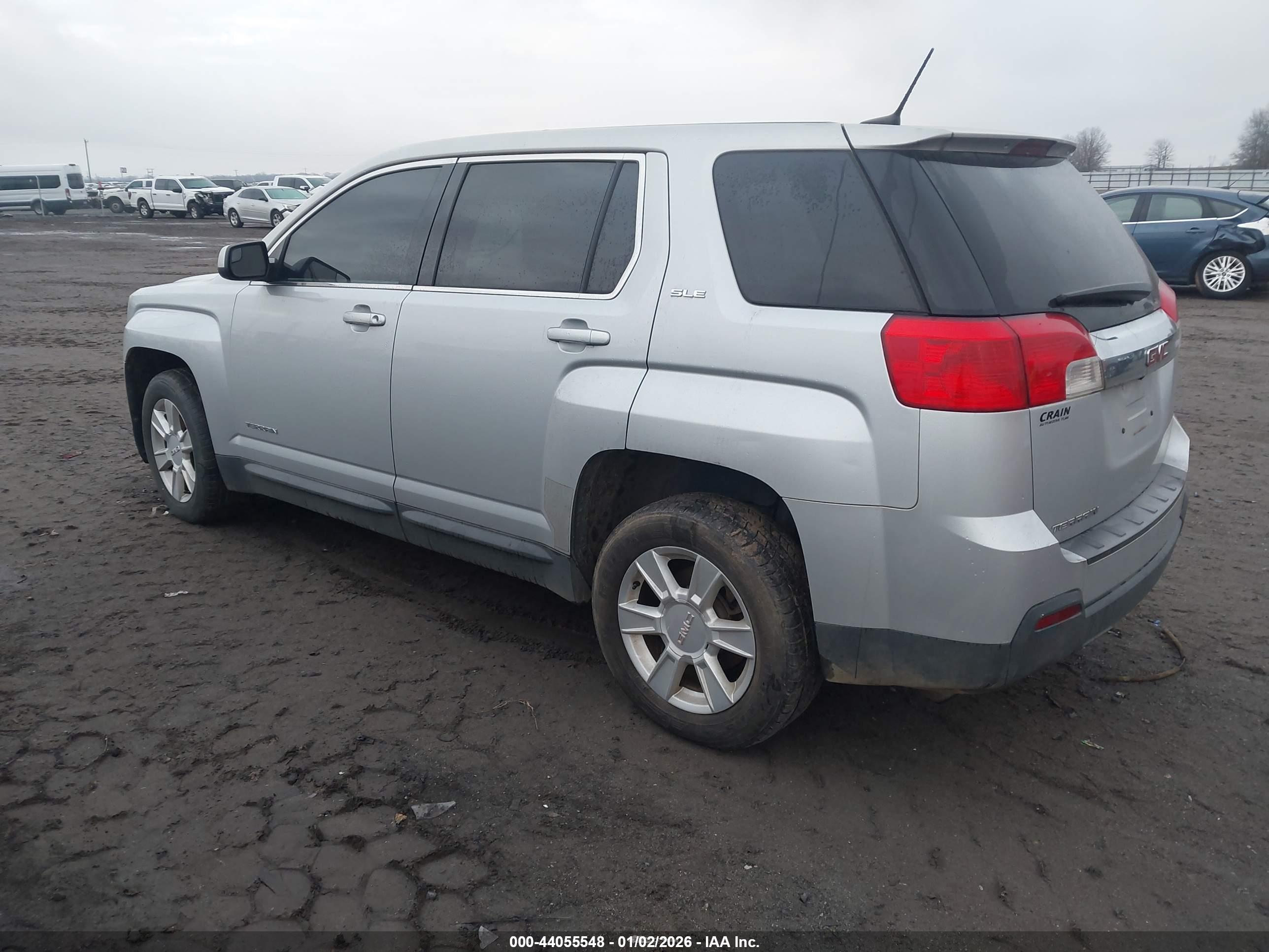 GMC TERRAIN image 3