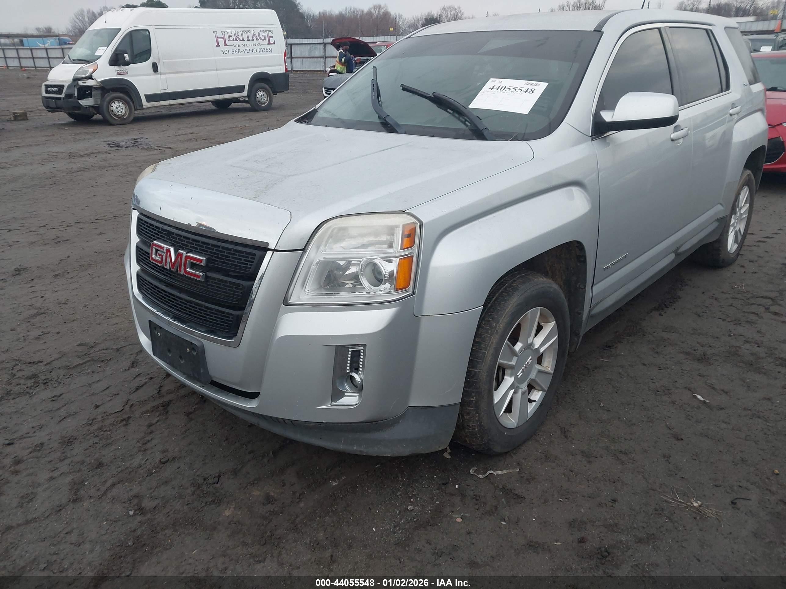 GMC TERRAIN image 6