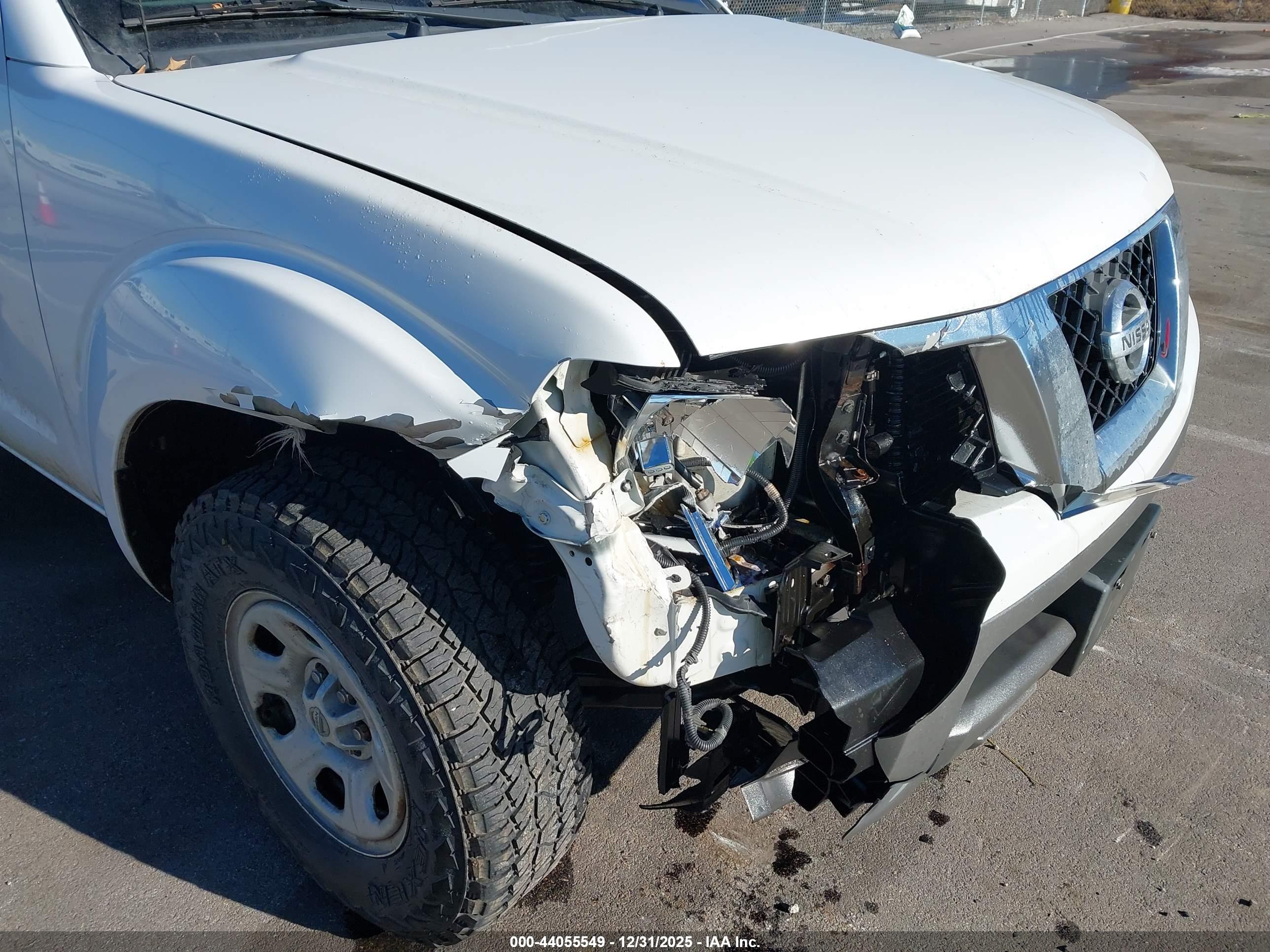 NISSAN FRONTIER image 6