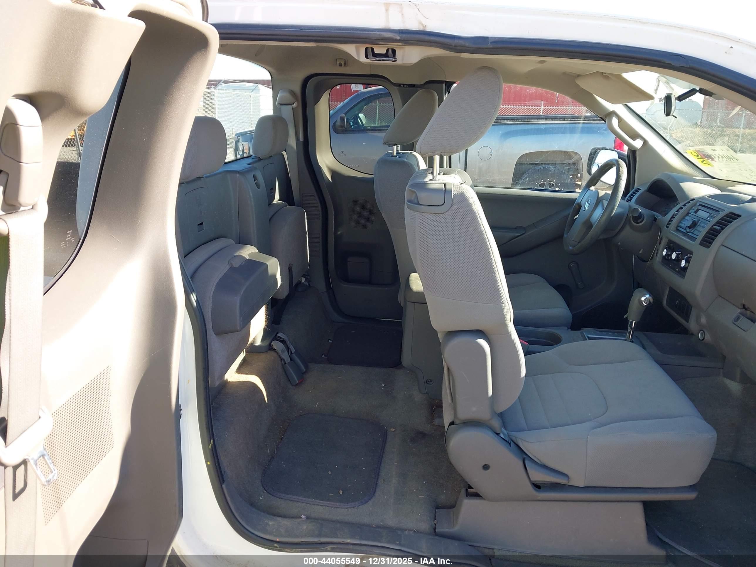 NISSAN FRONTIER image 8