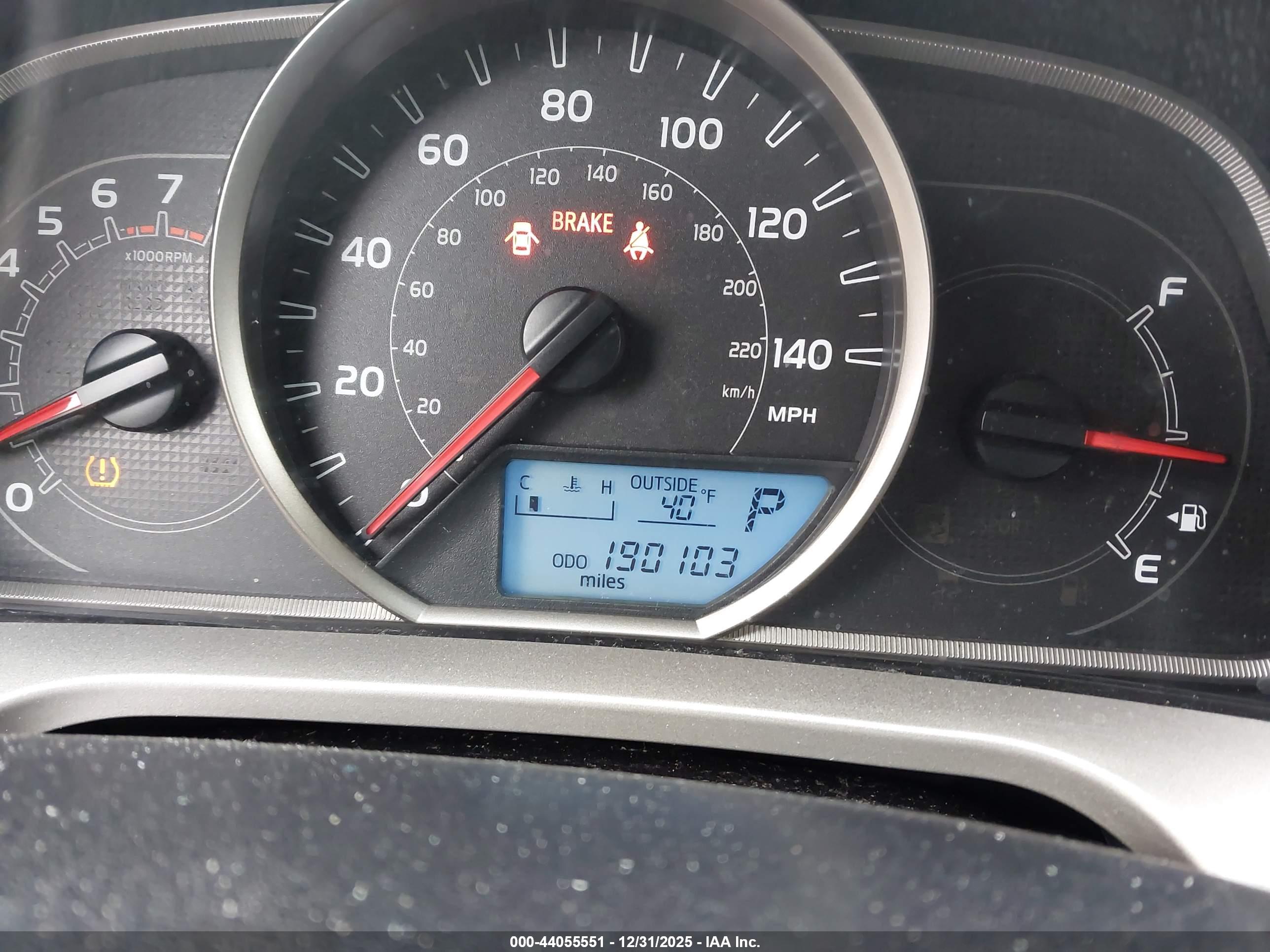 TOYOTA RAV4 image 7